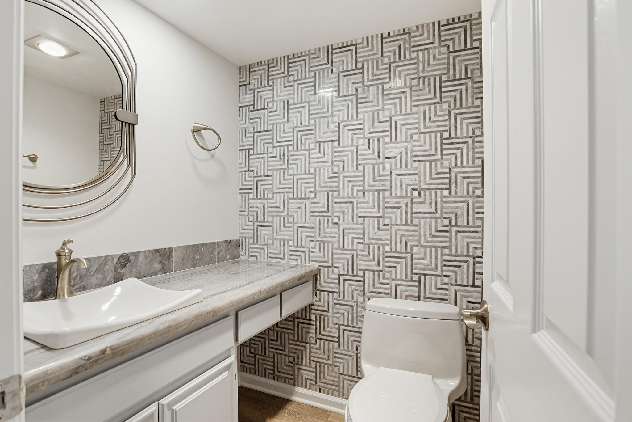 Virtual tour photo 27 of 36 for 2564 Navarra Dr #26