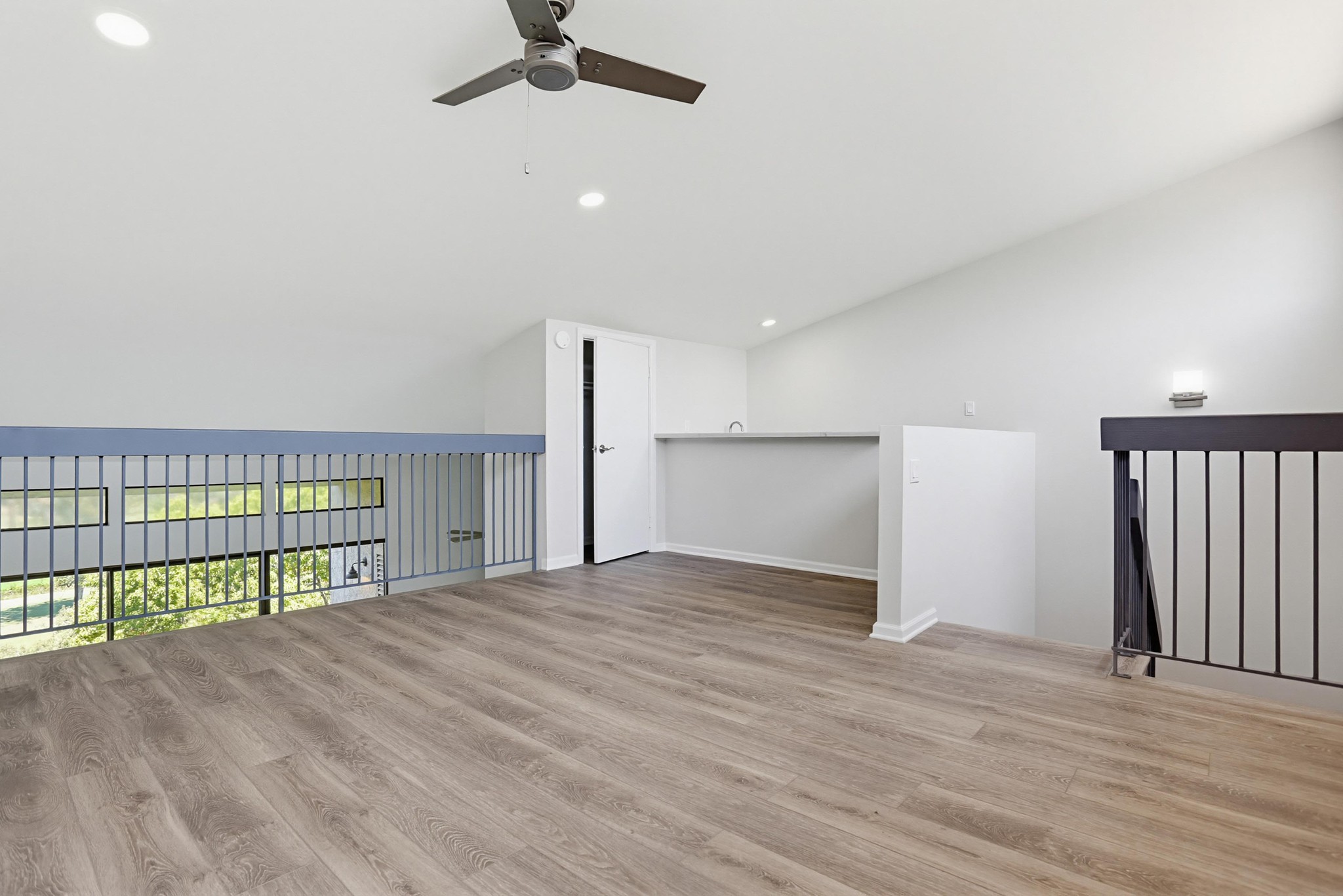 Virtual tour photo 29 of 36 for 2564 Navarra Dr #26