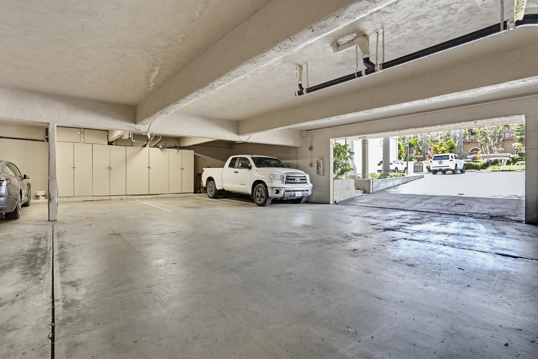 Virtual tour photo 33 of 36 for 2564 Navarra Dr #26