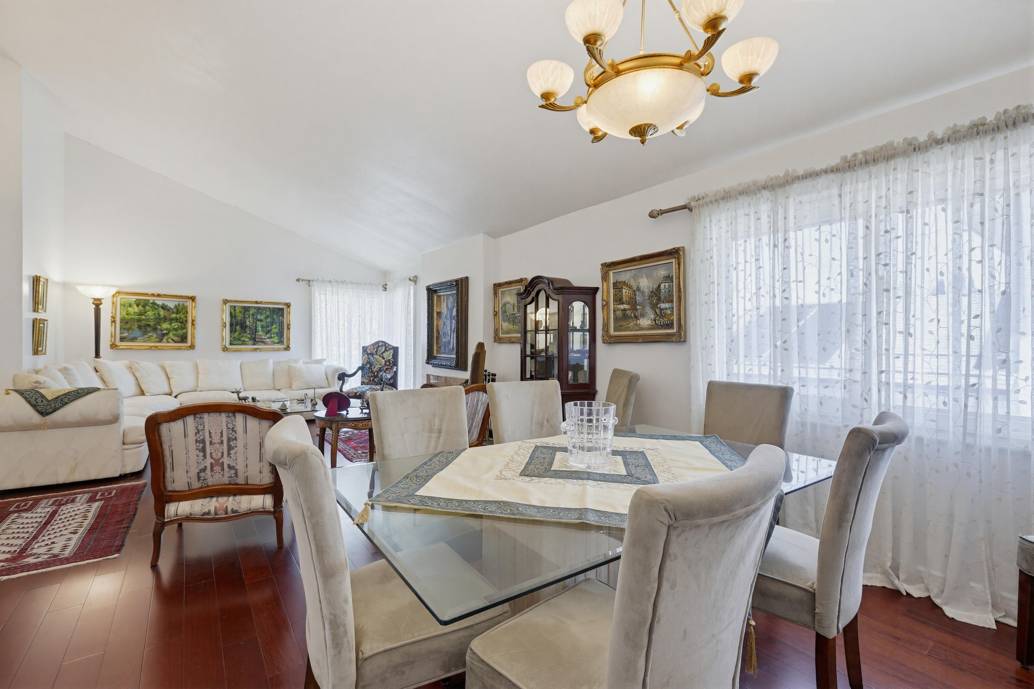 Virtual tour photo 10 of 44 for 25651 Minoa Dr