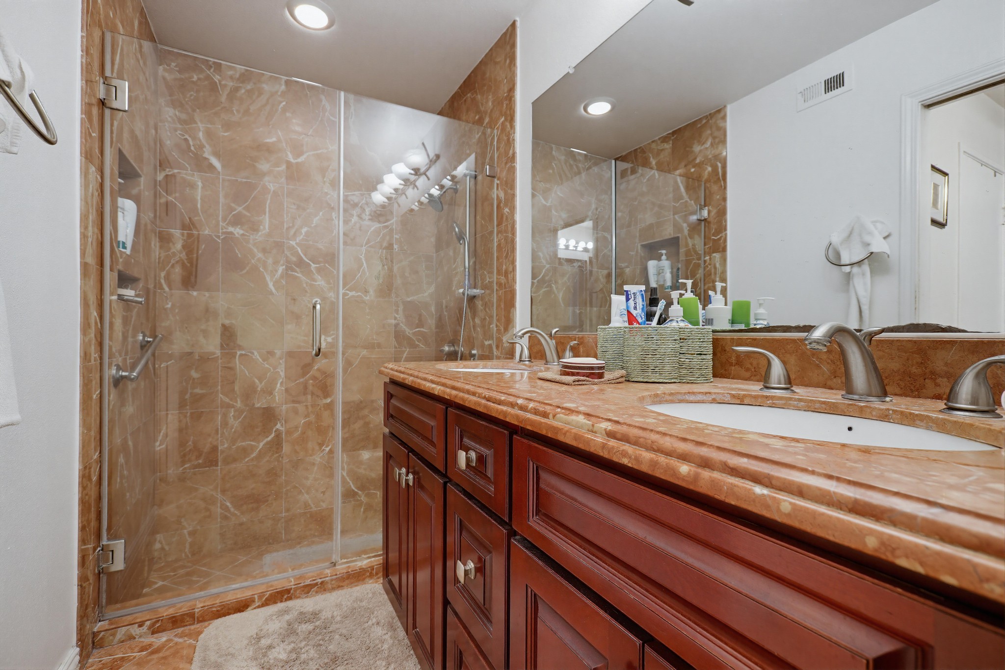 Virtual tour photo 27 of 44 for 25651 Minoa Dr