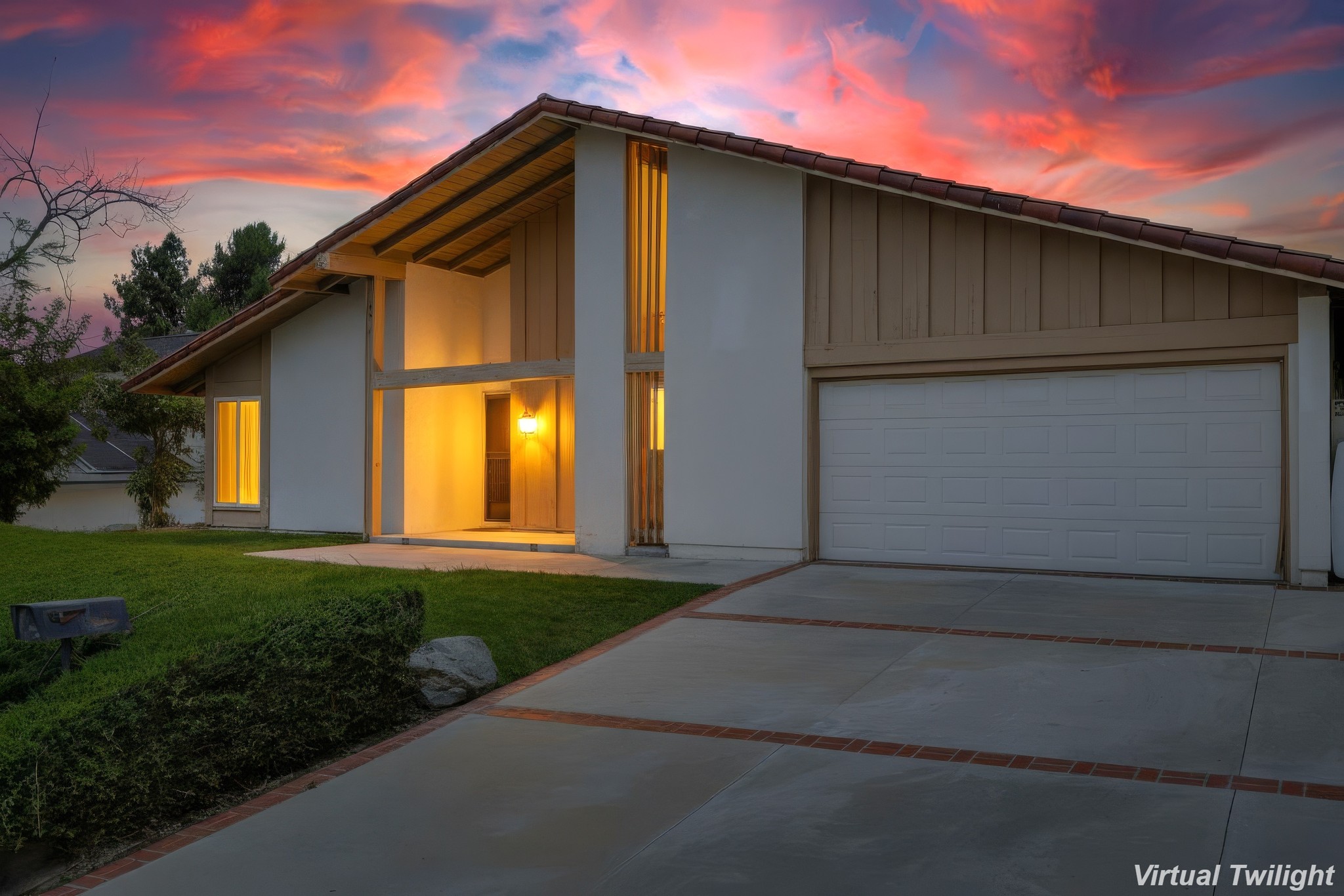 Virtual tour photo 1 of 44 for 25651 Minoa Dr