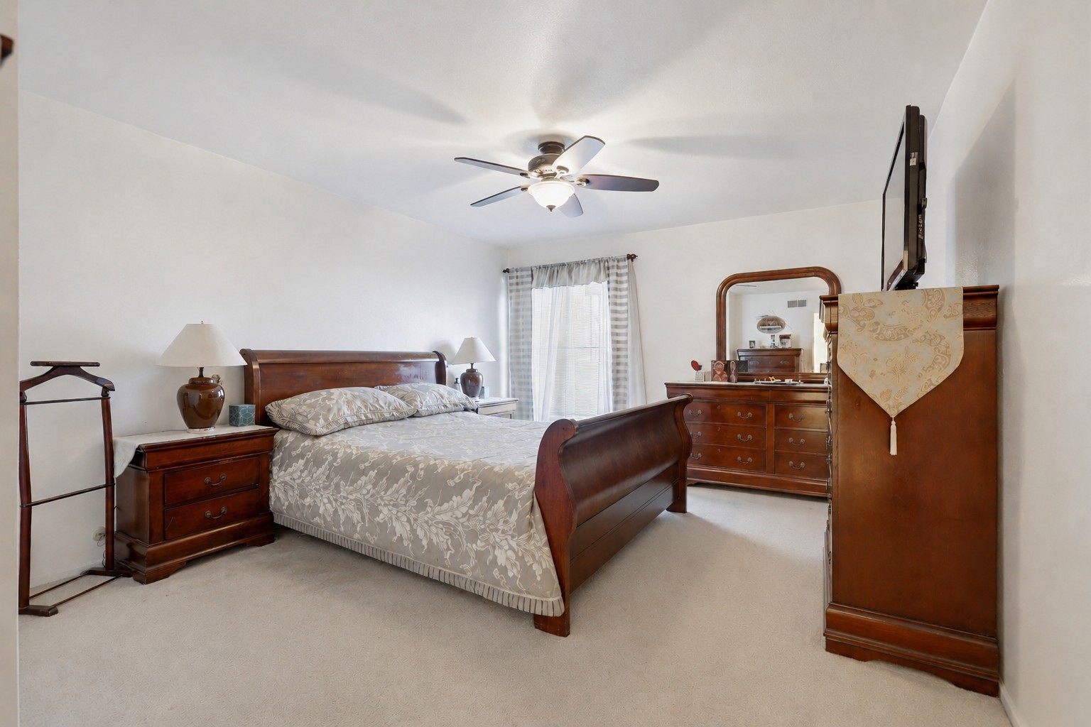 Virtual tour photo 24 of 44 for 25651 Minoa Dr