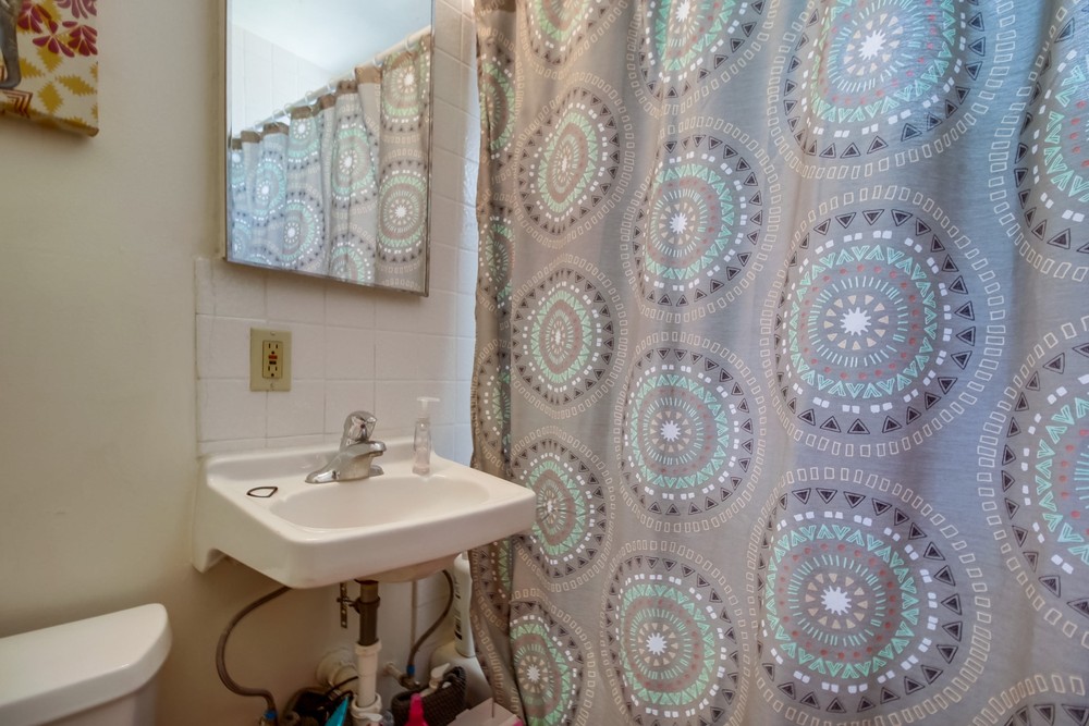 Virtual tour photo 14 of 54 for 2566 B St