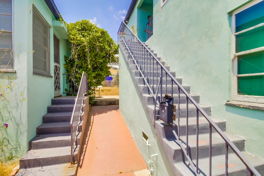Virtual tour photo 15 of 54 for 2566 B St