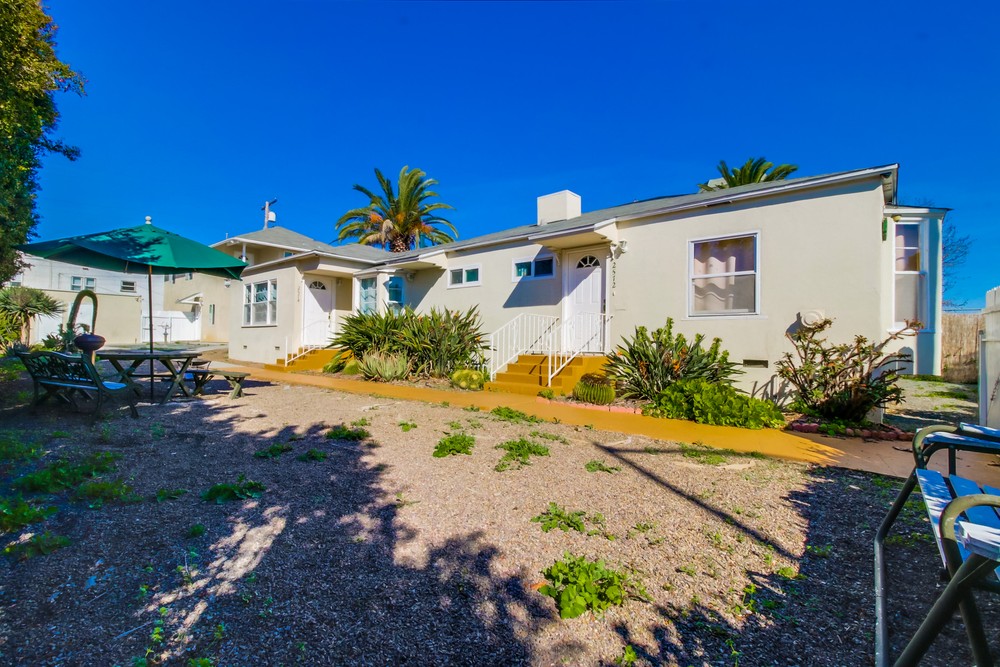 Virtual tour photo 6 of 41 for 2572 Broadway
