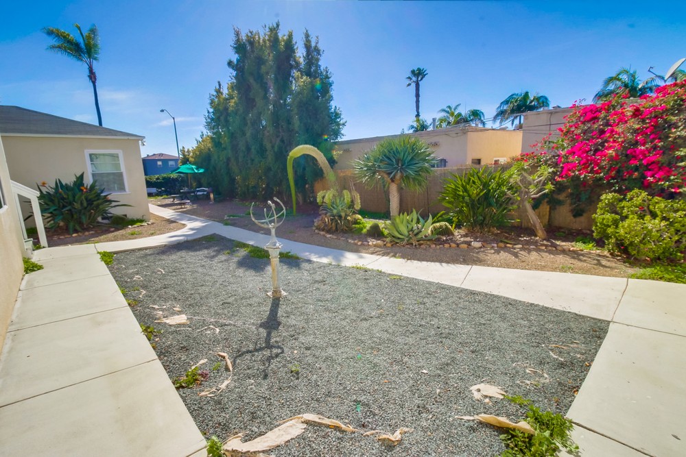 Virtual tour photo 13 of 41 for 2572 Broadway