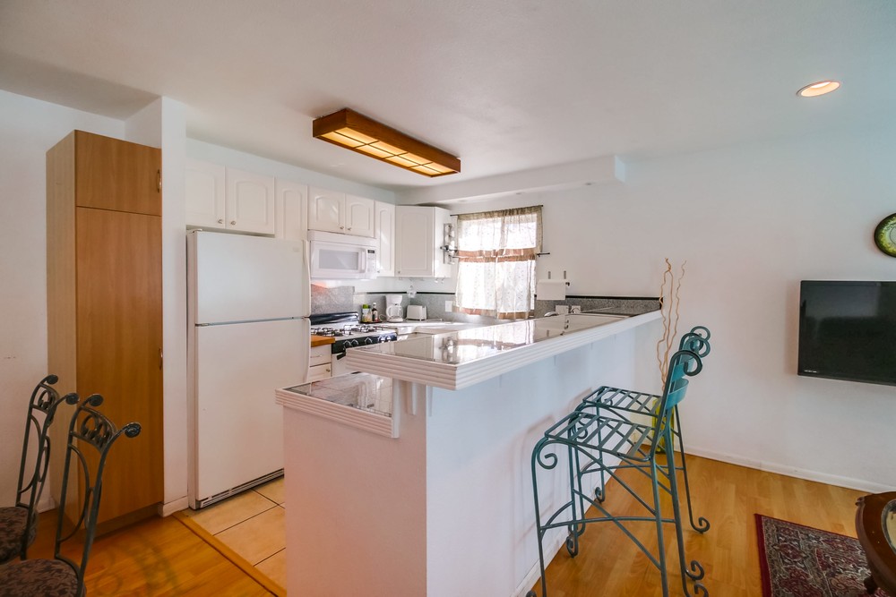 Virtual tour photo 20 of 41 for 2572 Broadway