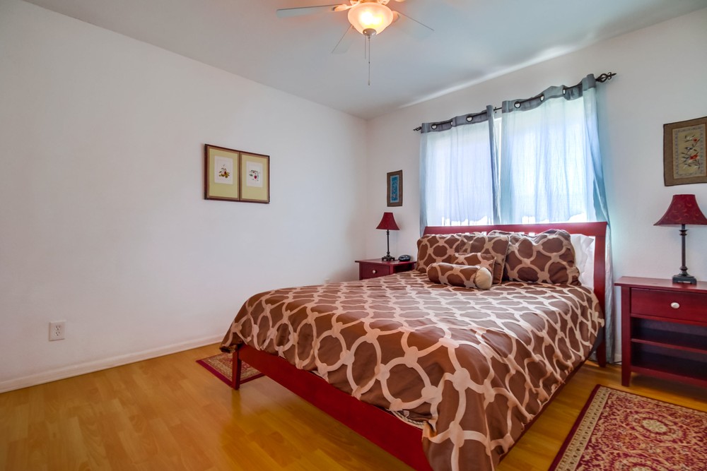 Virtual tour photo 30 of 41 for 2572 Broadway