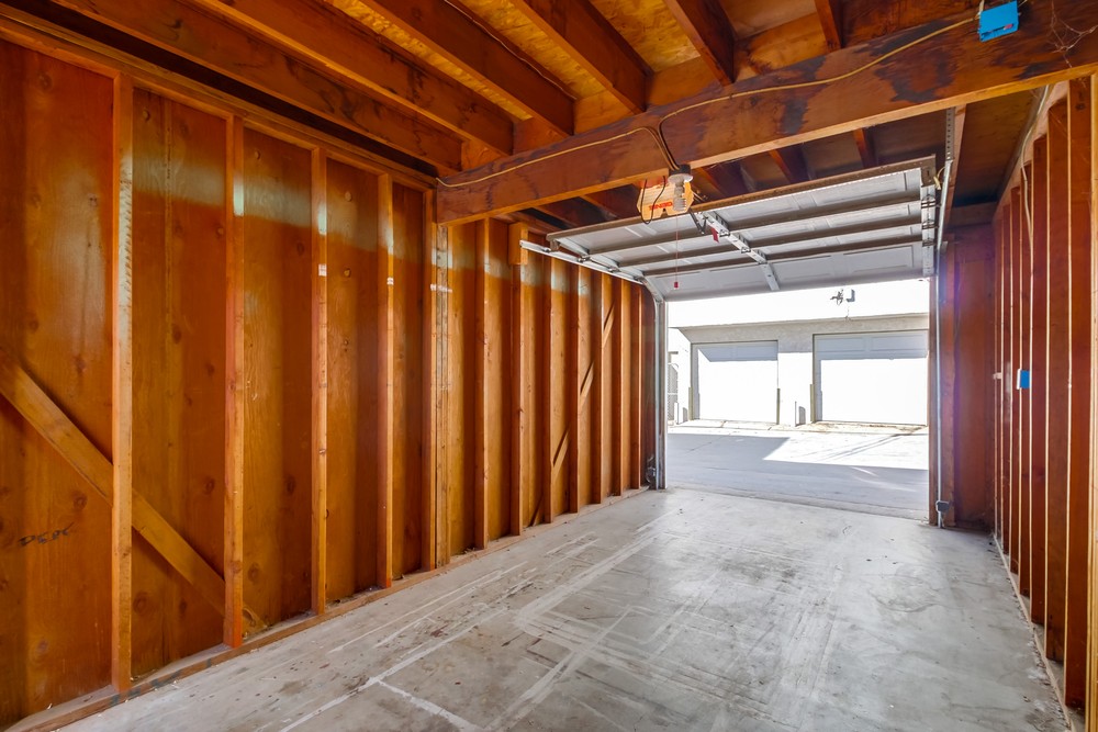 Virtual tour photo 35 of 41 for 2572 Broadway
