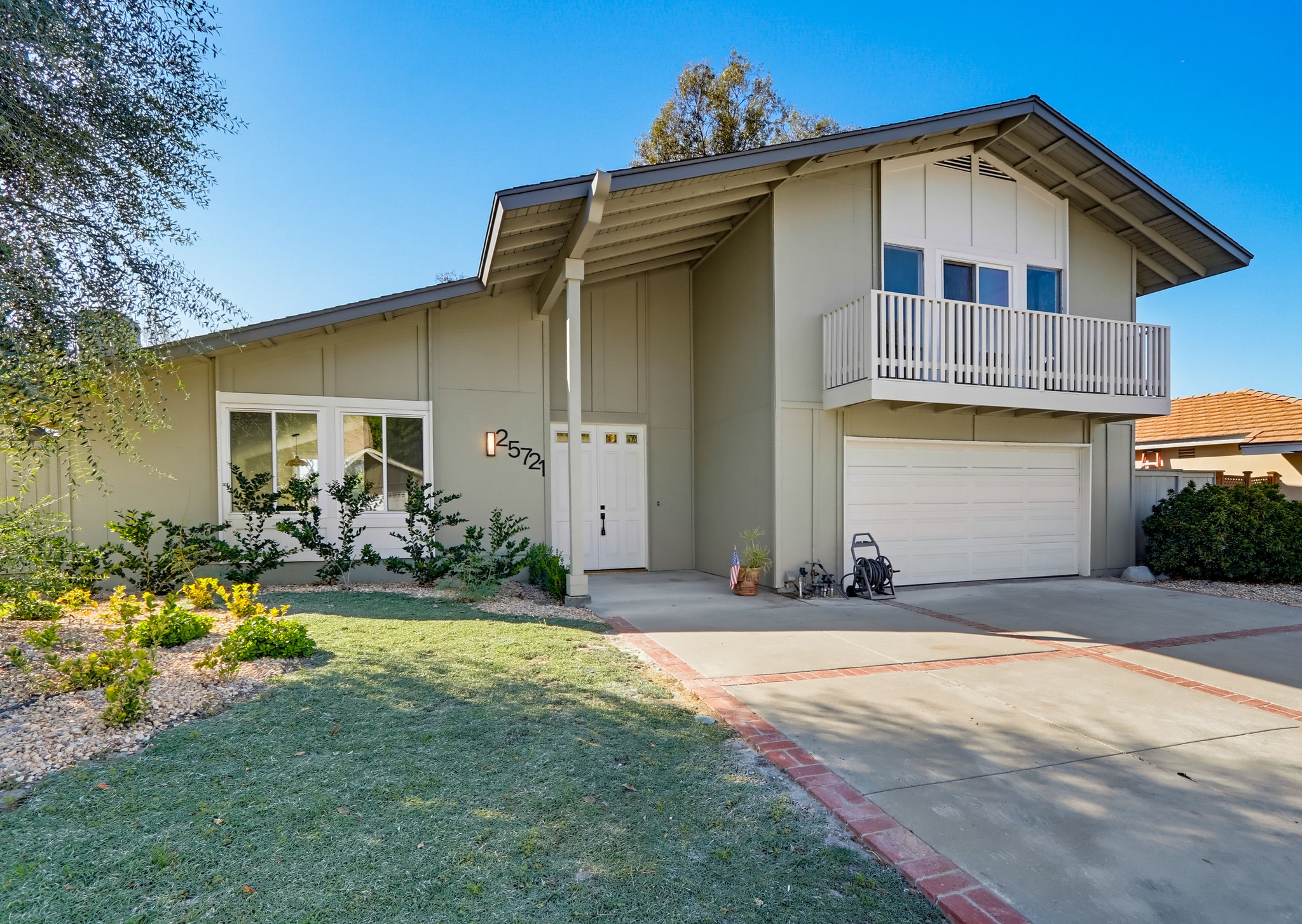 Virtual tour photo 5 of 82 for 25721 Chrisanta Dr