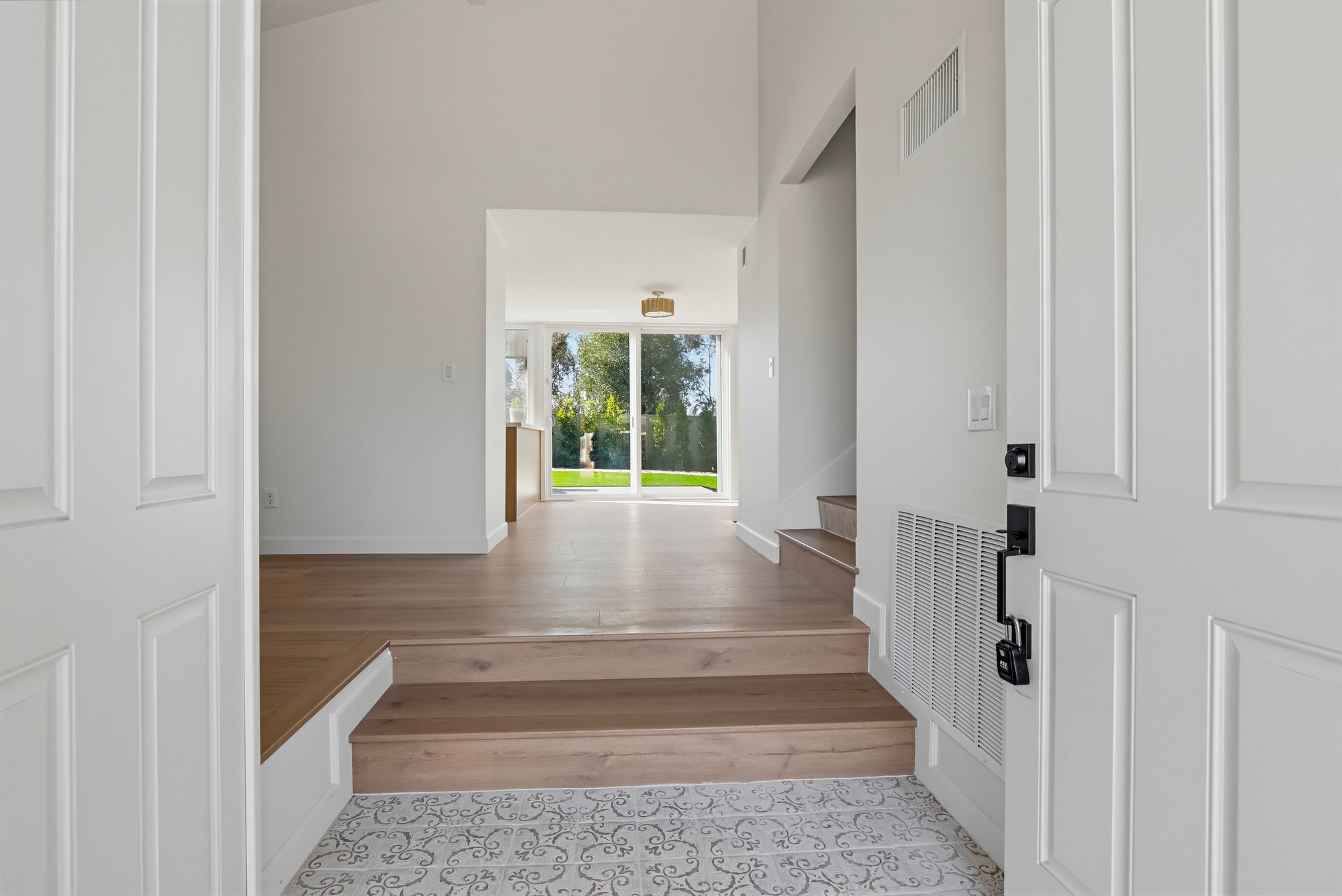 Virtual tour photo 7 of 82 for 25721 Chrisanta Dr