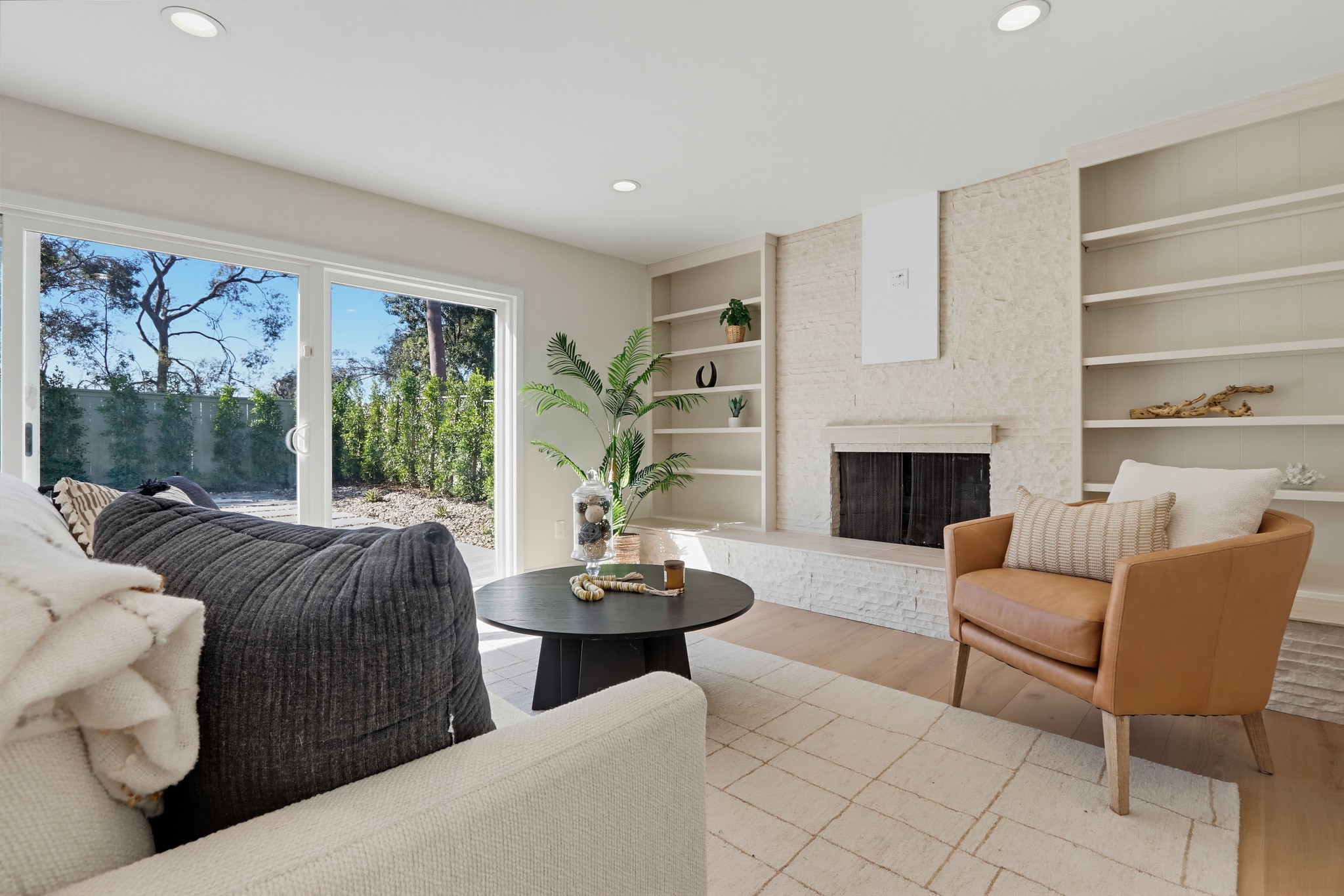 Virtual tour photo 34 of 82 for 25721 Chrisanta Dr