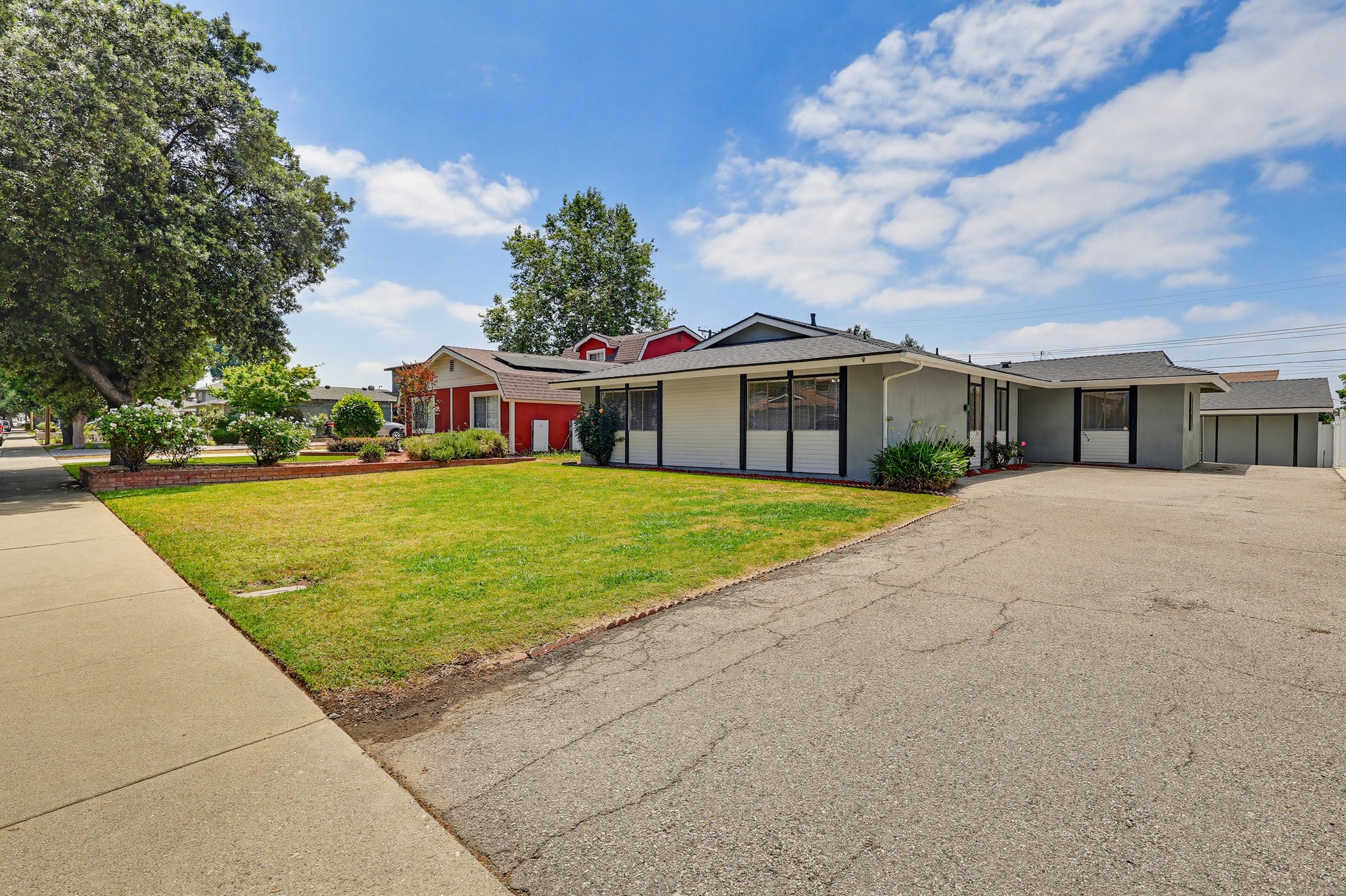Virtual tour photo 1 of 87 for 2574 Hanawalt St
