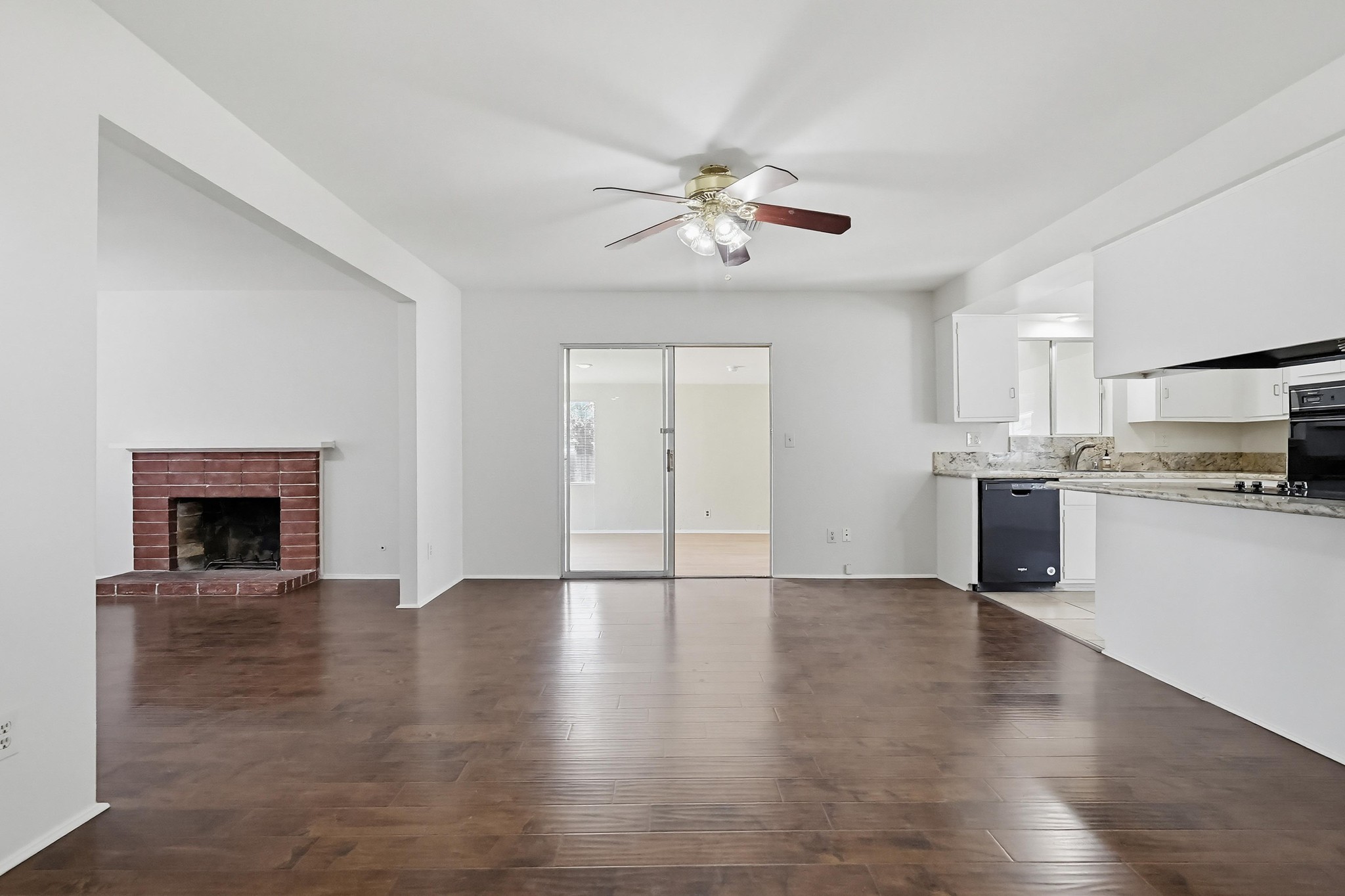 Virtual tour photo 9 of 87 for 2574 Hanawalt St