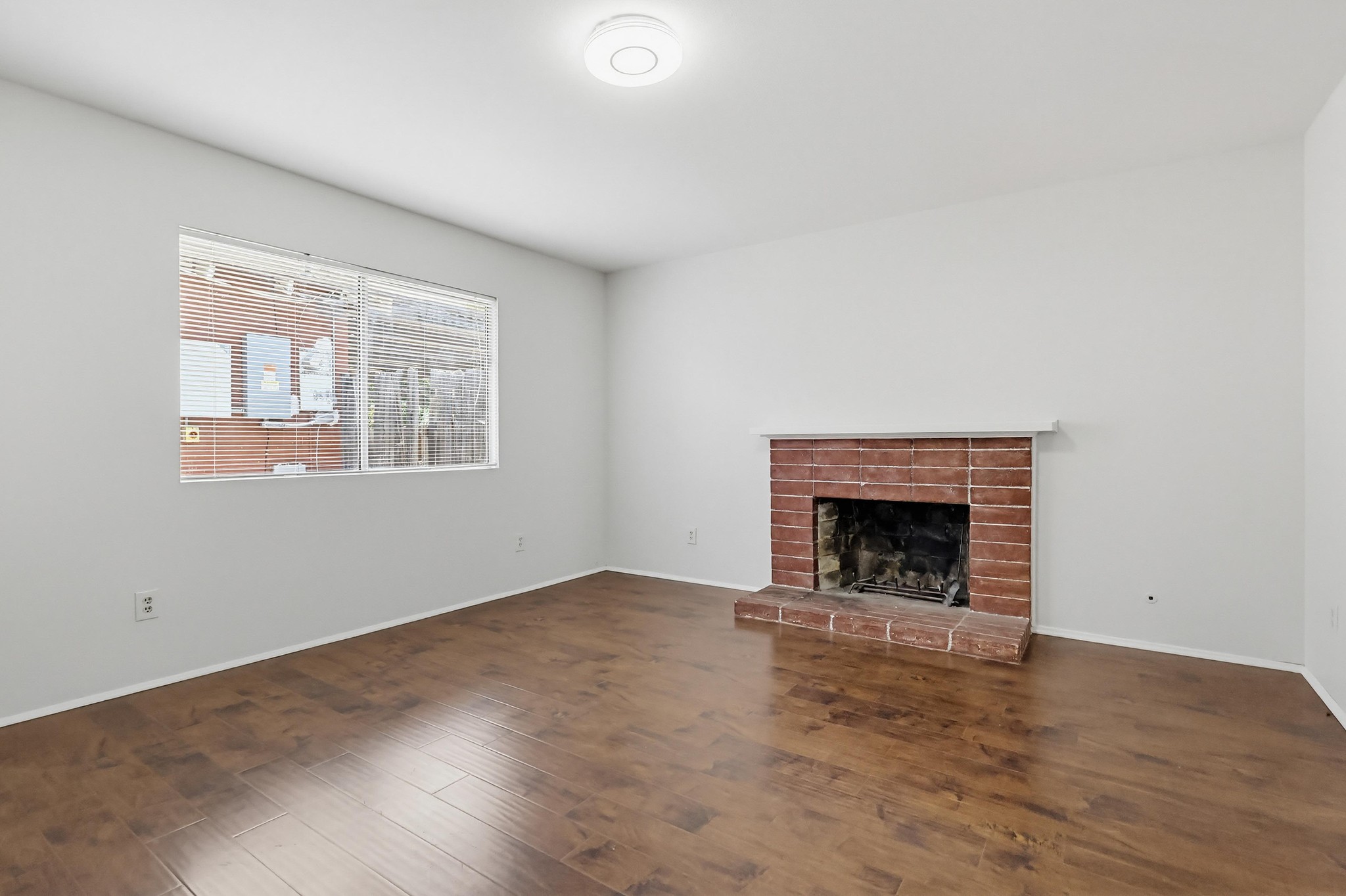 Virtual tour photo 17 of 87 for 2574 Hanawalt St