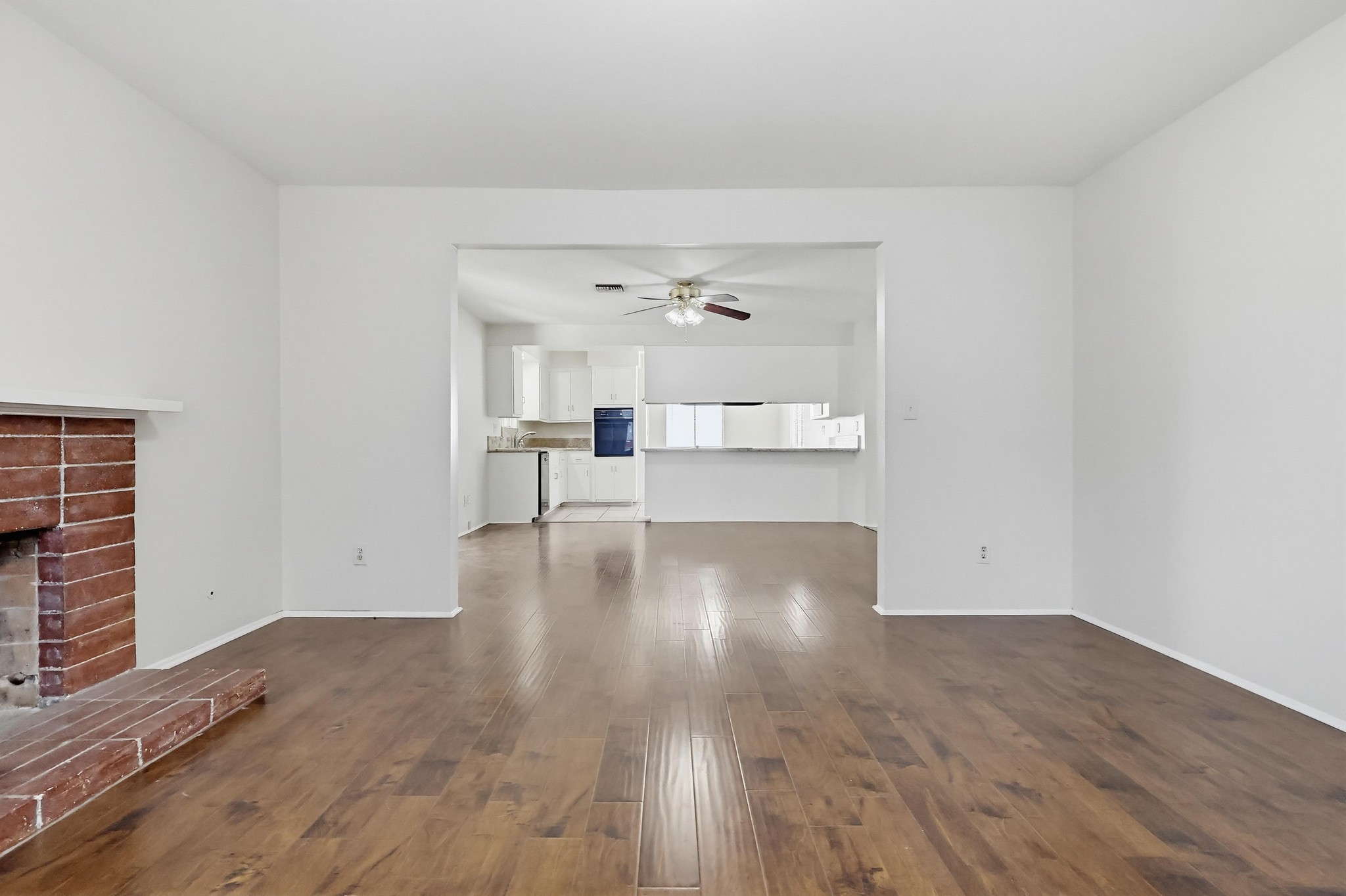 Virtual tour photo 20 of 87 for 2574 Hanawalt St