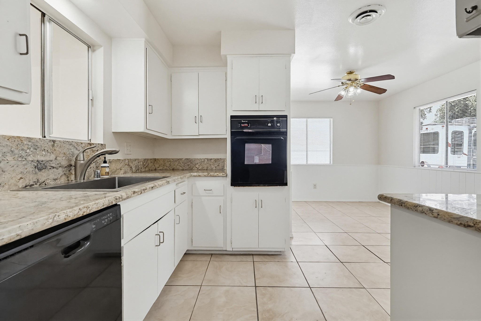 Virtual tour photo 25 of 87 for 2574 Hanawalt St