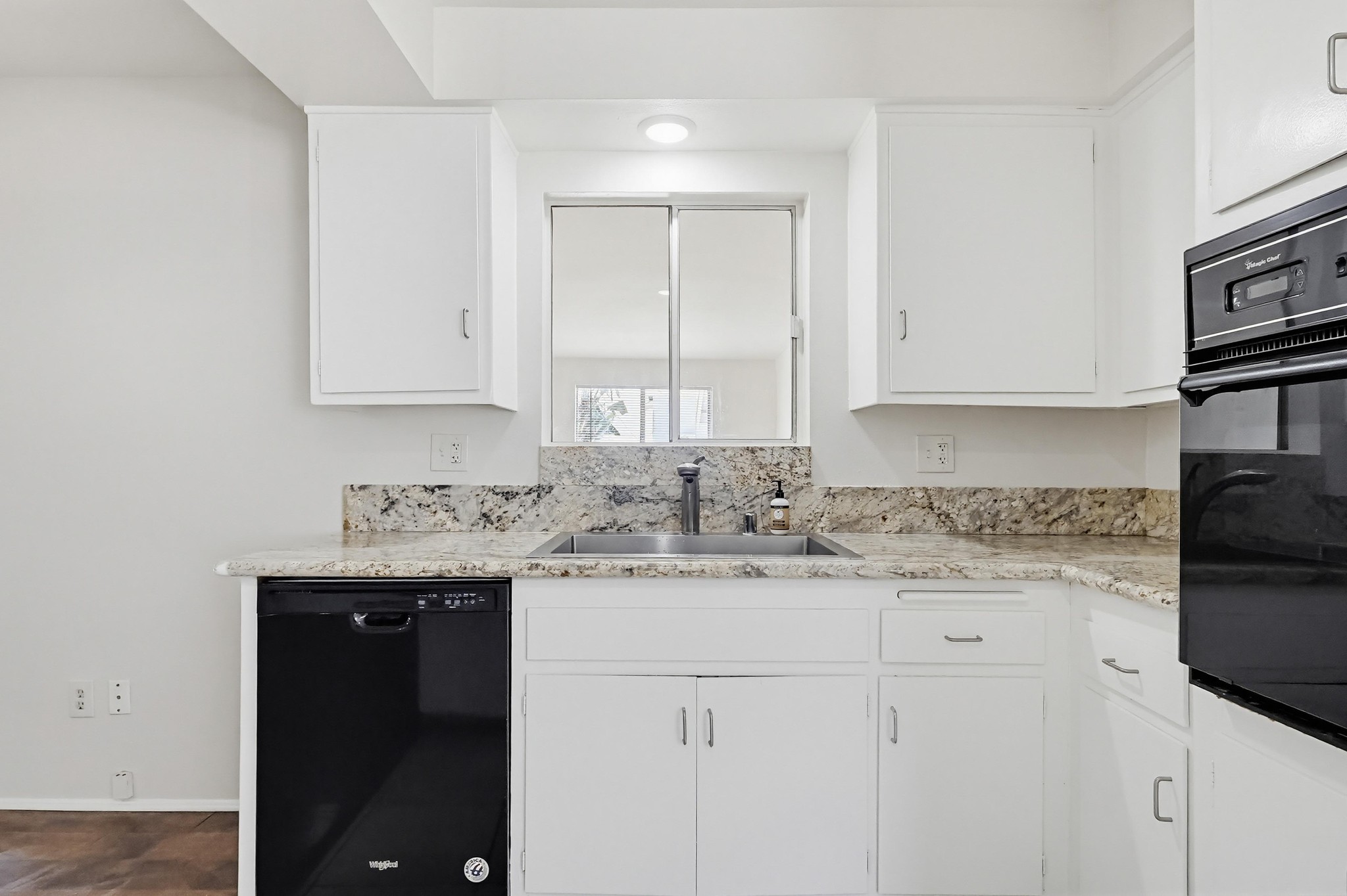 Virtual tour photo 27 of 87 for 2574 Hanawalt St
