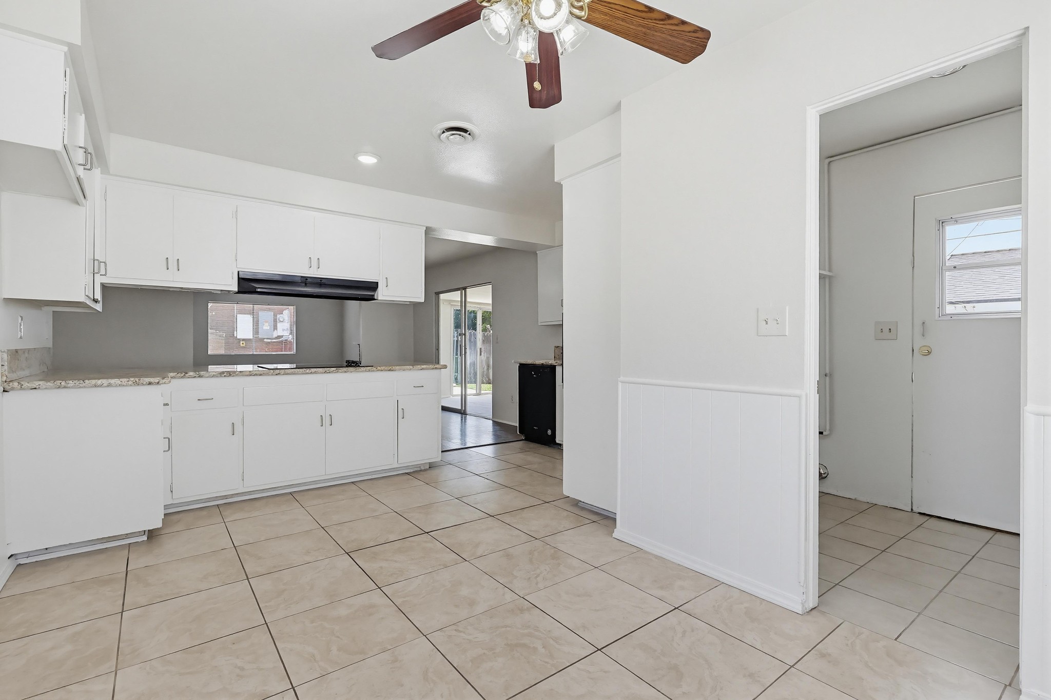 Virtual tour photo 35 of 87 for 2574 Hanawalt St