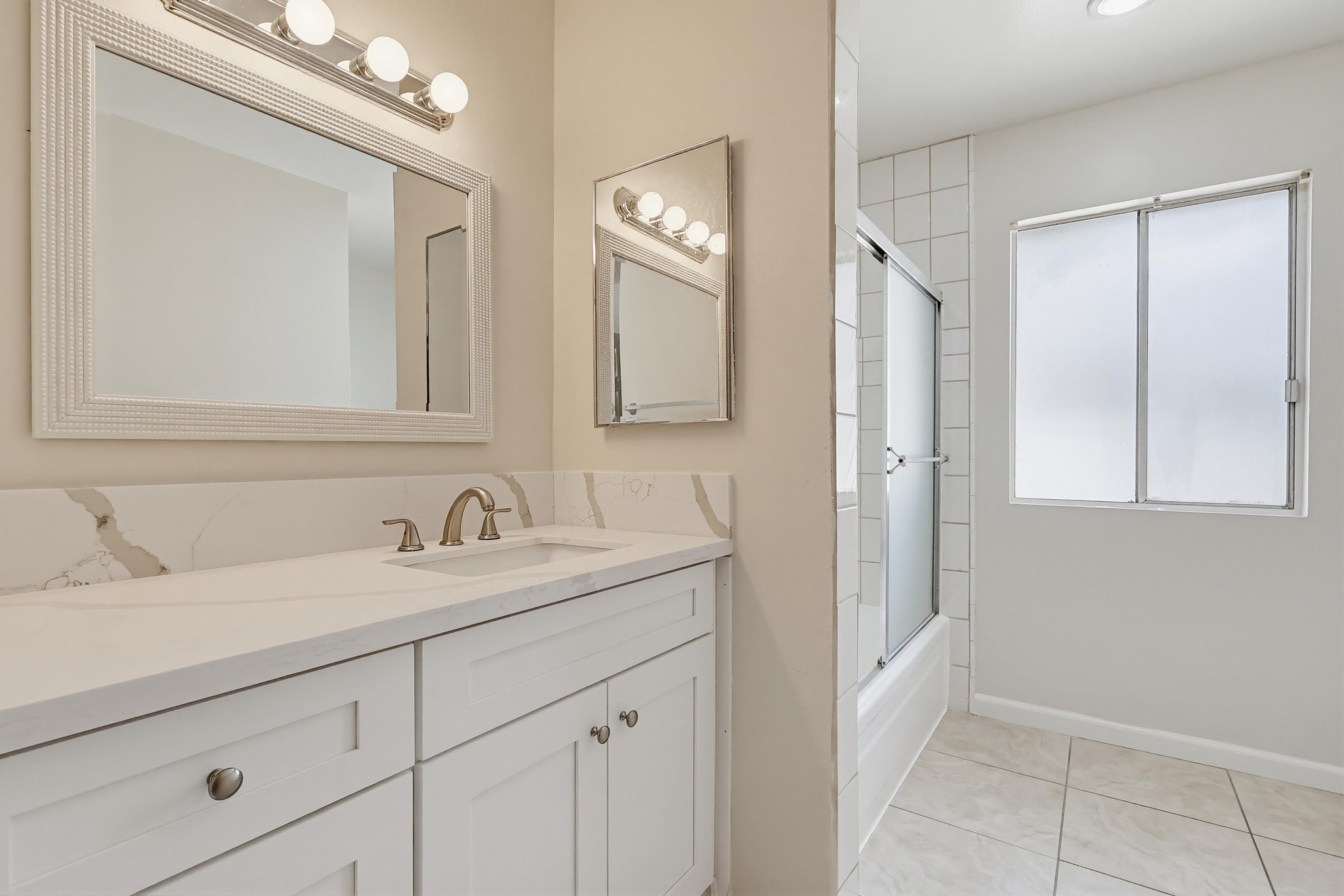 Virtual tour photo 46 of 87 for 2574 Hanawalt St