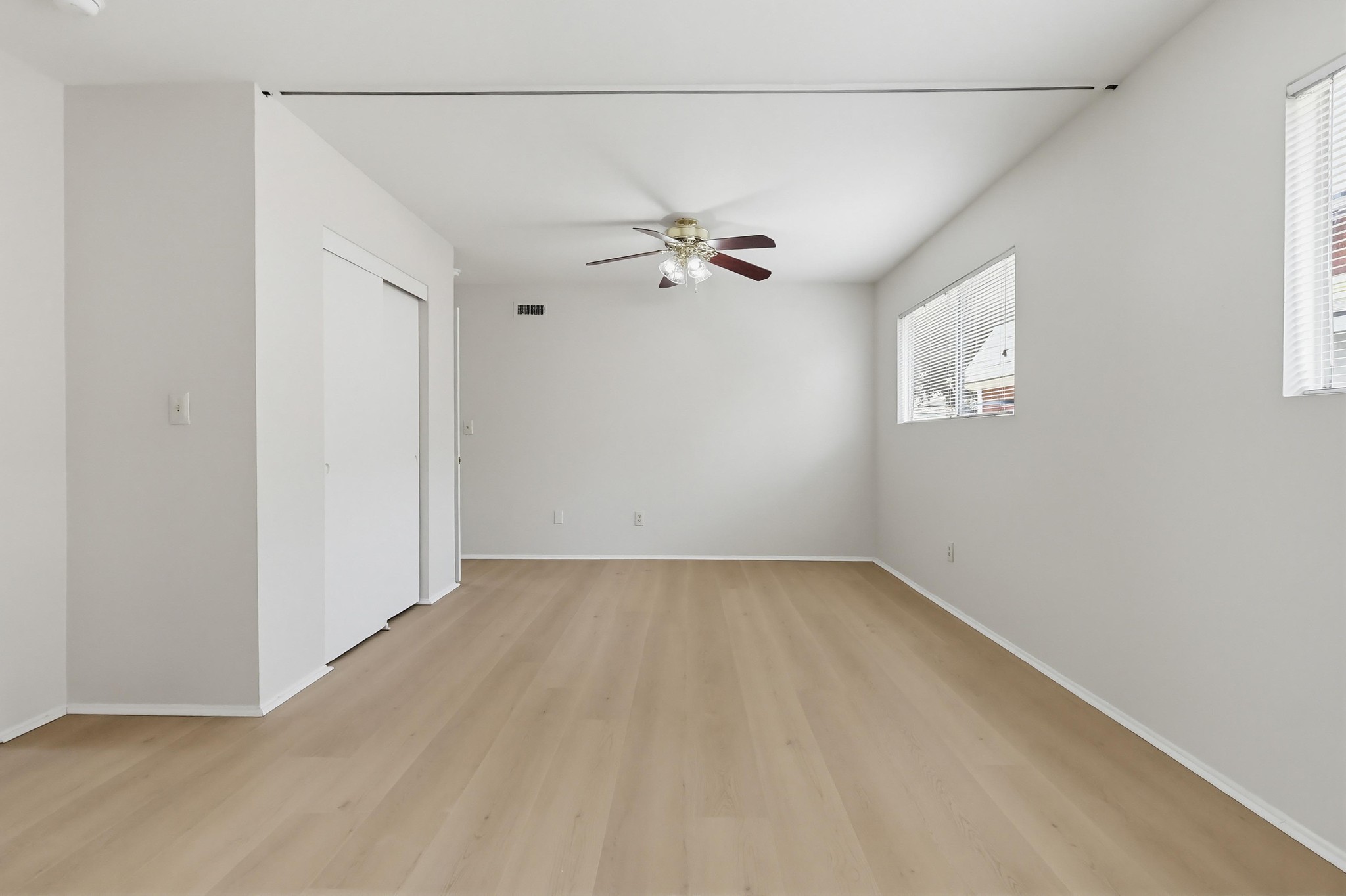 Virtual tour photo 51 of 87 for 2574 Hanawalt St