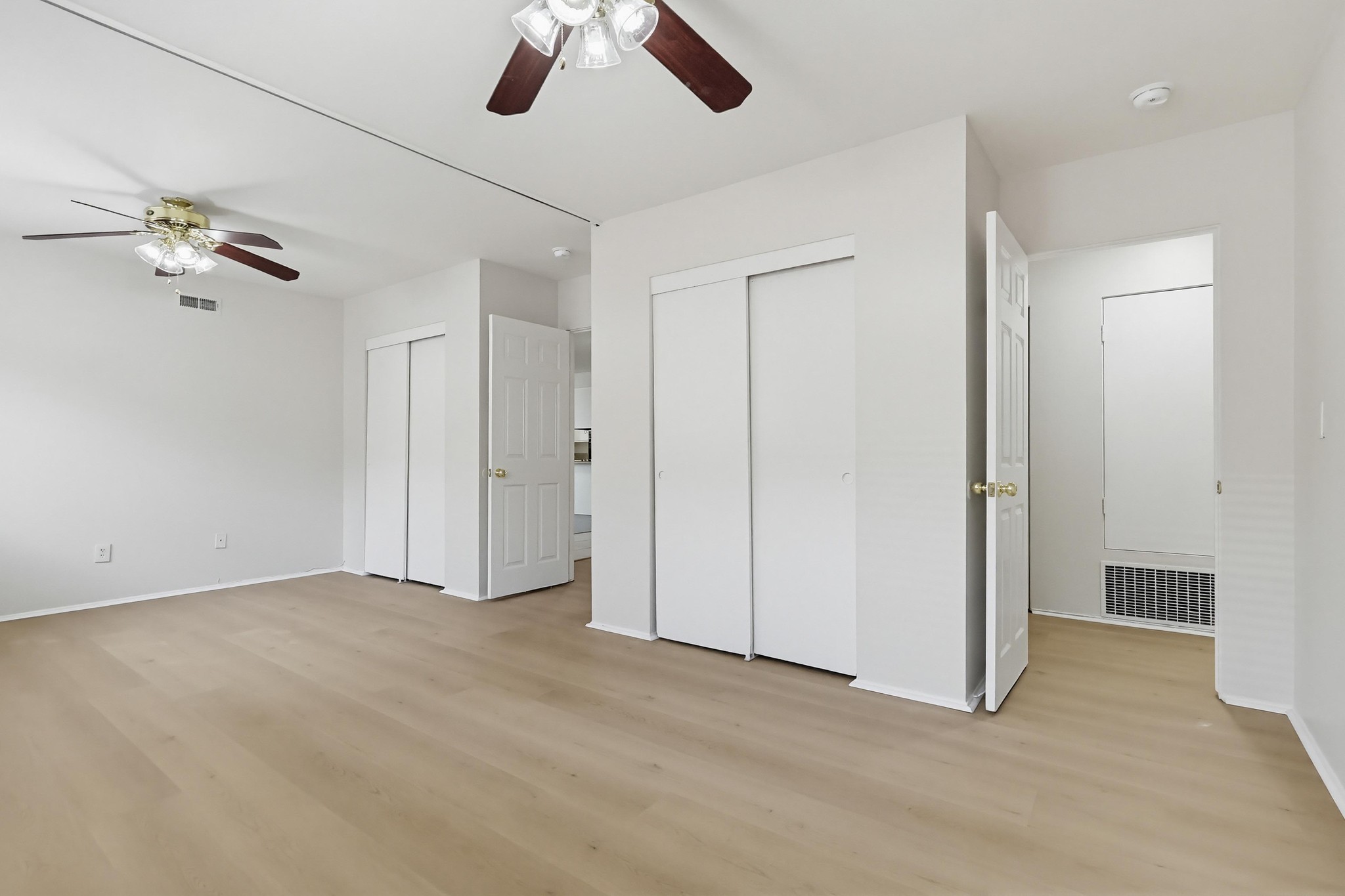Virtual tour photo 54 of 87 for 2574 Hanawalt St
