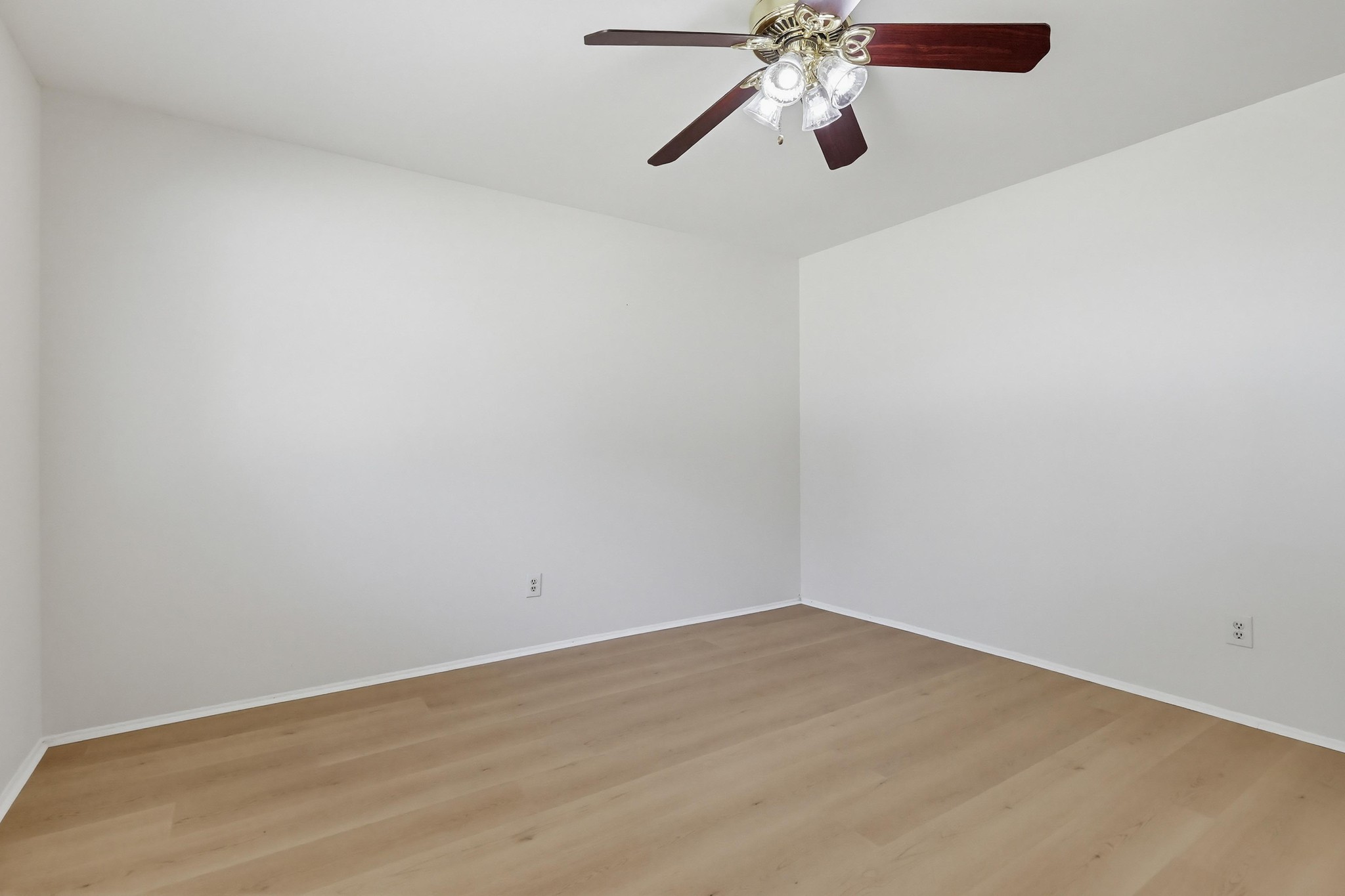 Virtual tour photo 58 of 87 for 2574 Hanawalt St