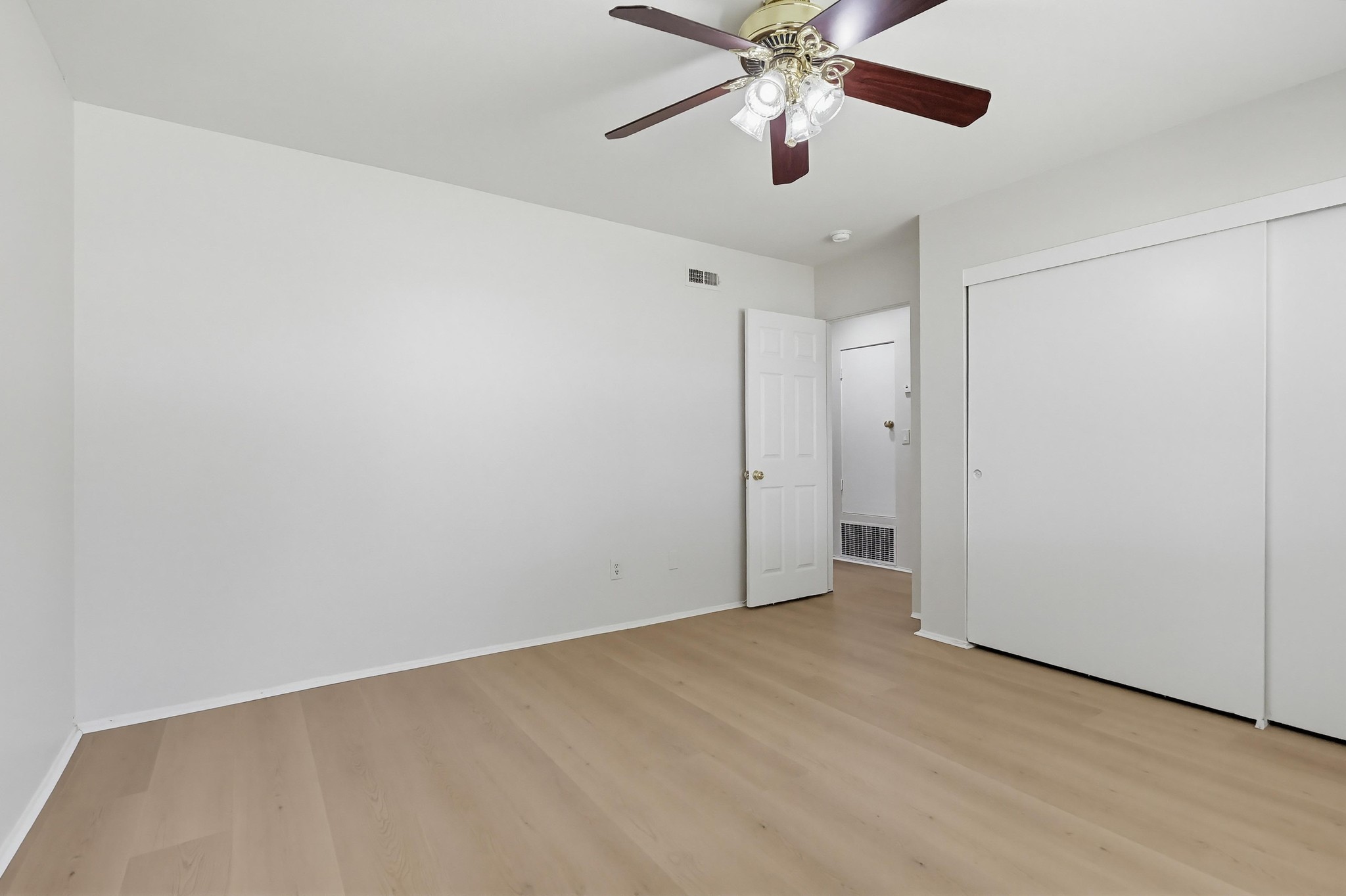 Virtual tour photo 59 of 87 for 2574 Hanawalt St