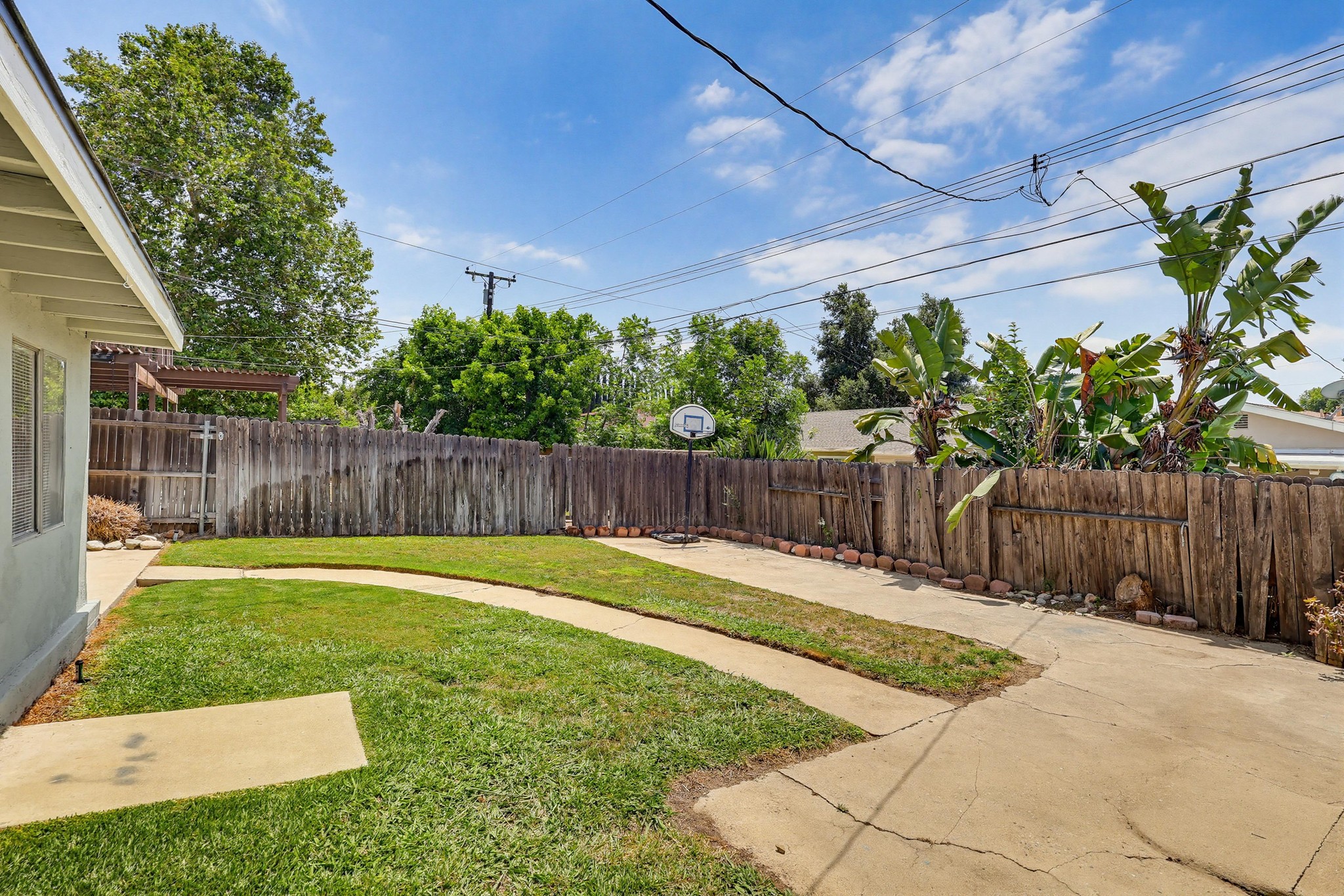 Virtual tour photo 78 of 87 for 2574 Hanawalt St