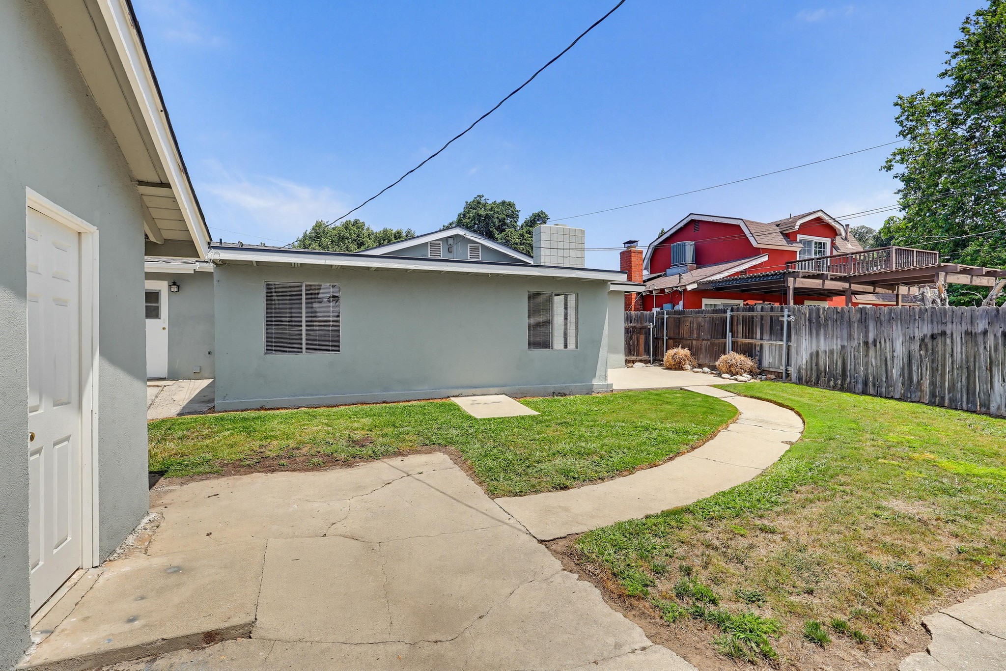 Virtual tour photo 80 of 87 for 2574 Hanawalt St