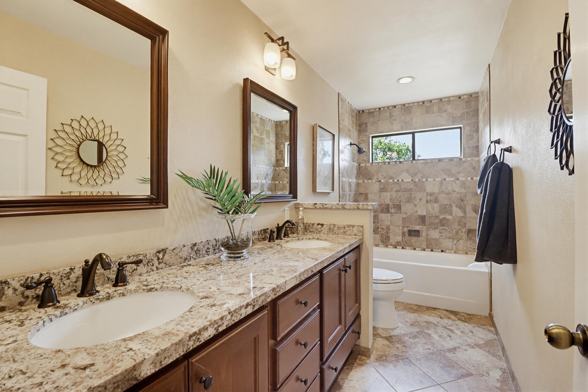 Virtual tour photo 31 of 73 for 2577 Camino Narciso