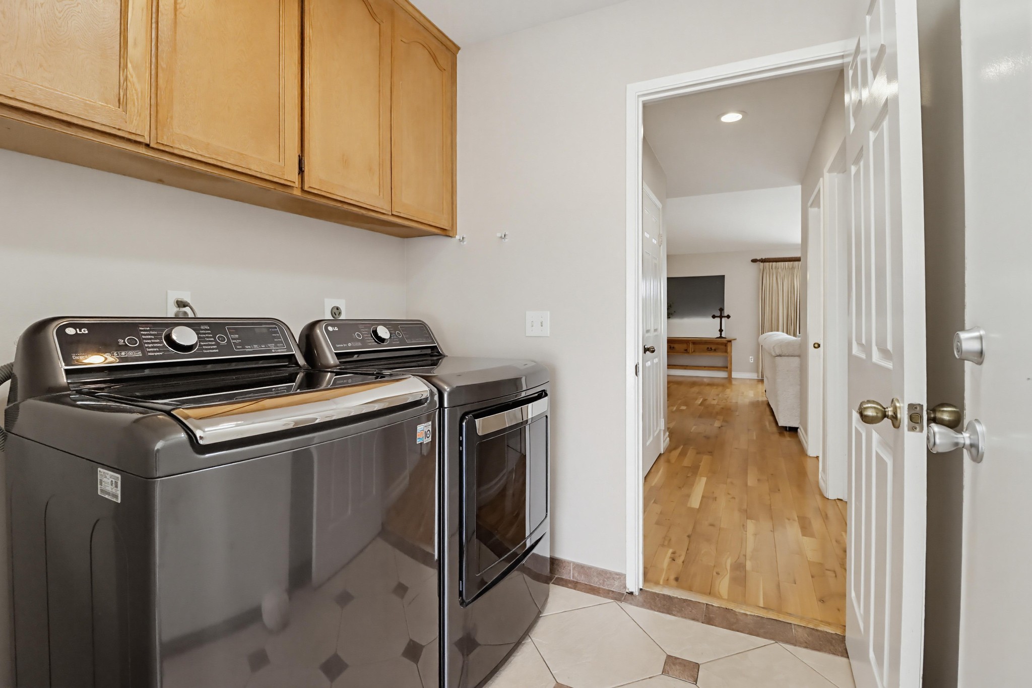 Virtual tour photo 38 of 73 for 2577 Camino Narciso