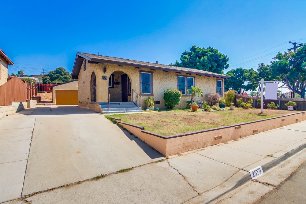 Virtual tour photo 1 of 41 for 2579 Reo Dr