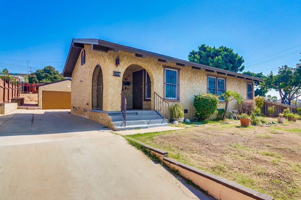 Virtual tour photo 6 of 41 for 2579 Reo Dr