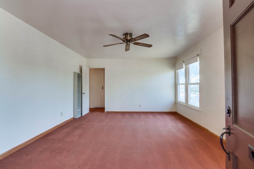 Virtual tour photo 9 of 41 for 2579 Reo Dr