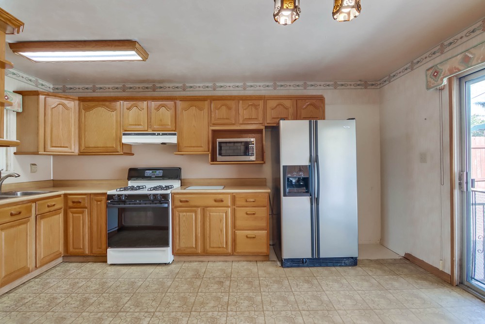 Virtual tour photo 17 of 41 for 2579 Reo Dr