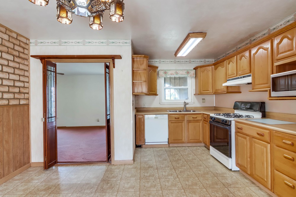 Virtual tour photo 20 of 41 for 2579 Reo Dr