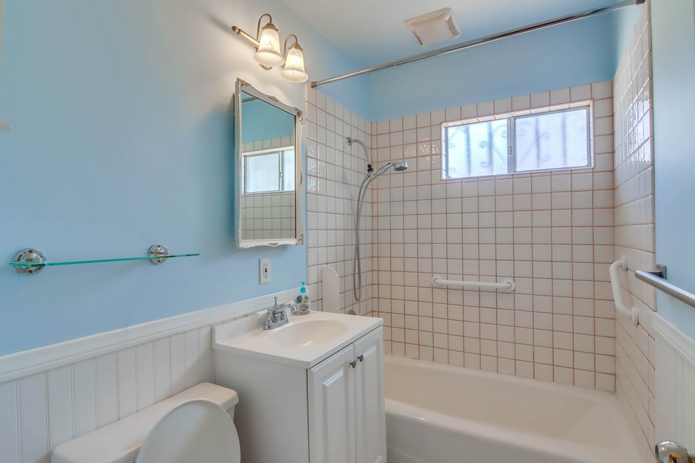 Virtual tour photo 30 of 41 for 2579 Reo Dr