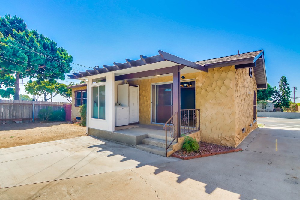 Virtual tour photo 35 of 41 for 2579 Reo Dr