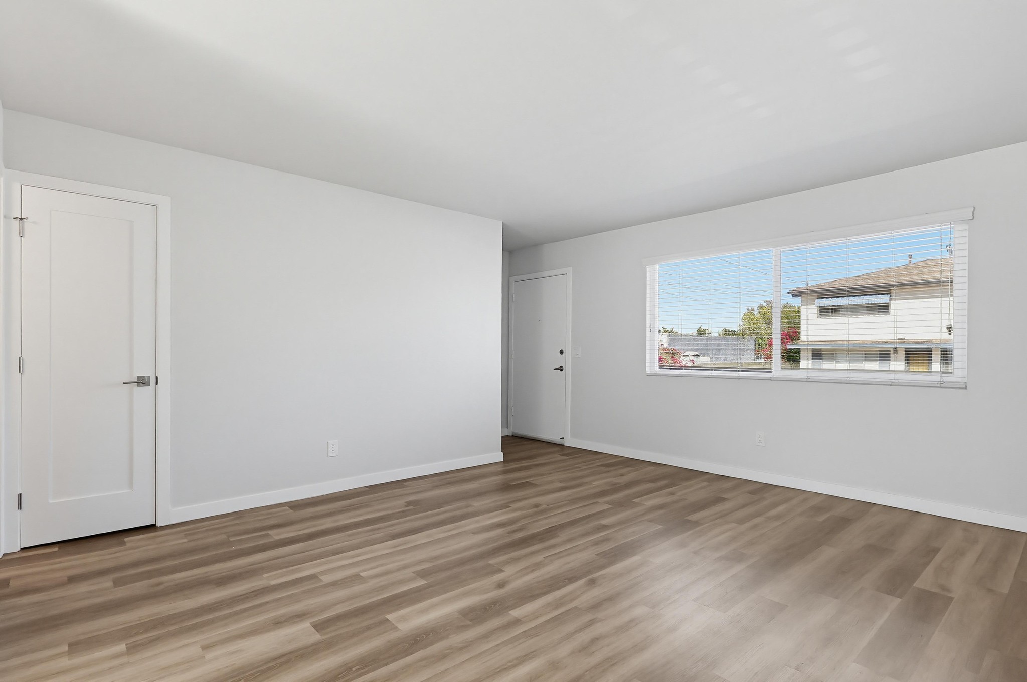 Virtual tour photo 14 of 50 for 25829 Viana Ave