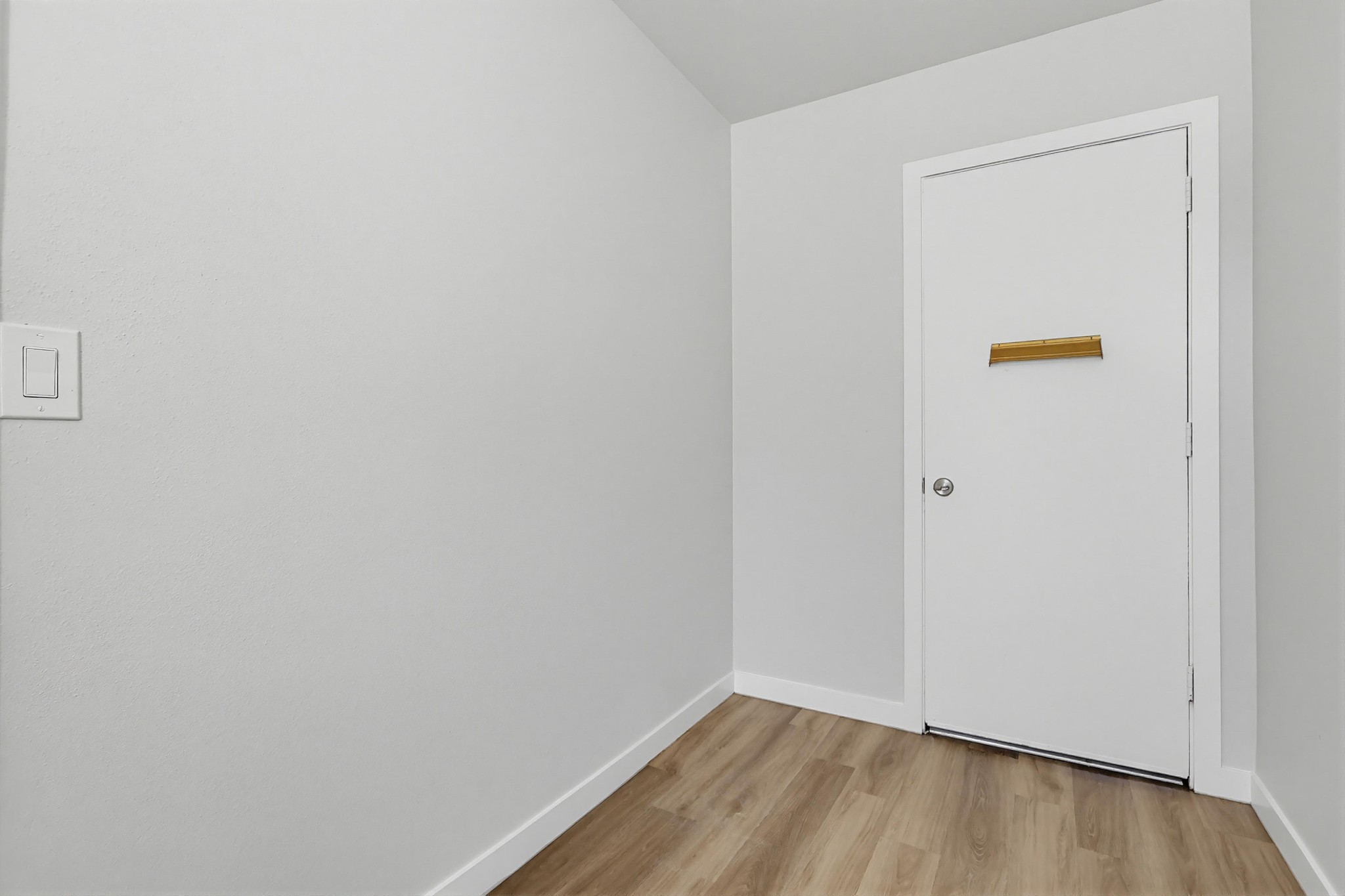 Virtual tour photo 30 of 50 for 25829 Viana Ave