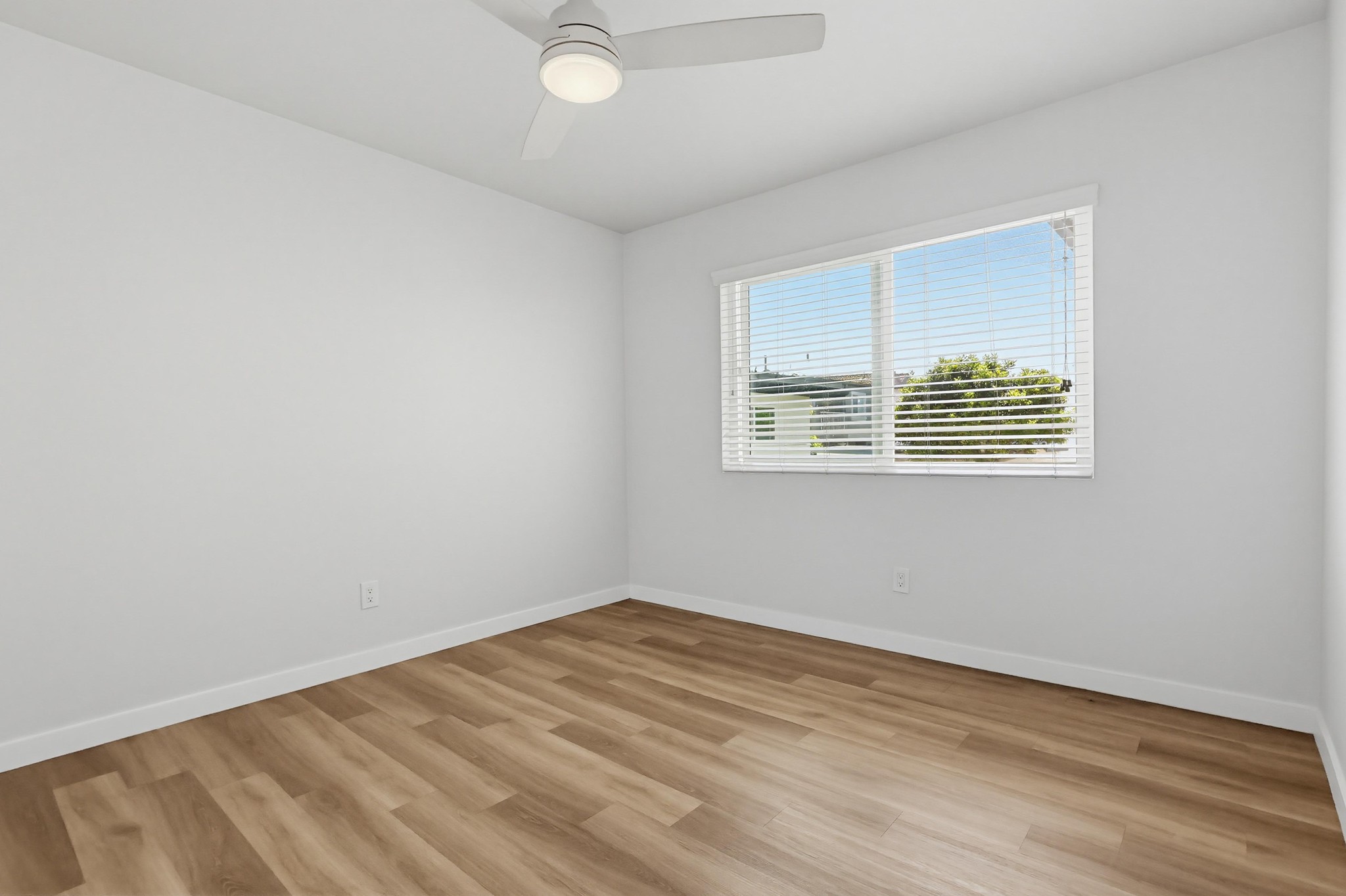 Virtual tour photo 40 of 50 for 25829 Viana Ave