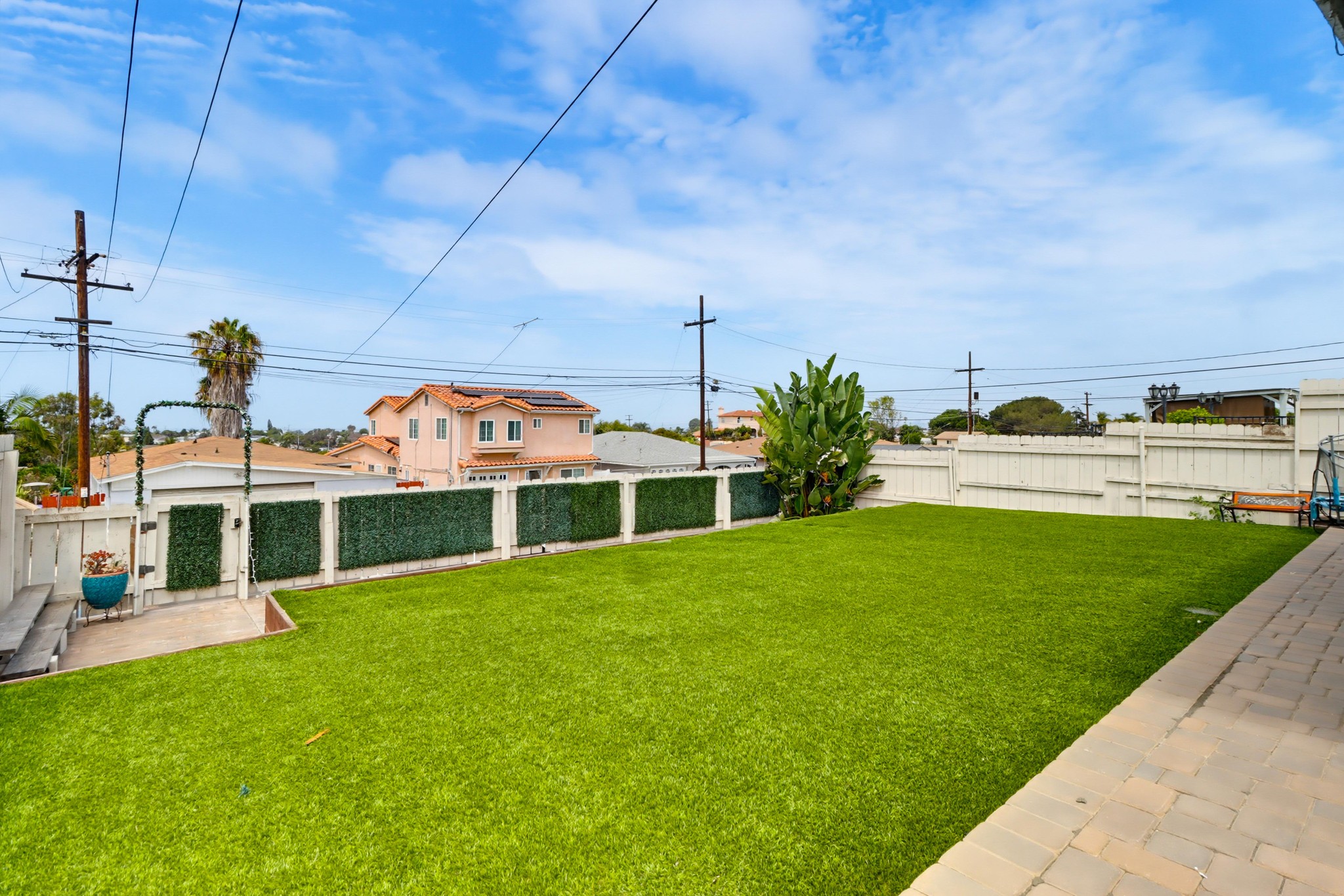 Virtual tour photo 8 of 46 for 2585 Deauville St