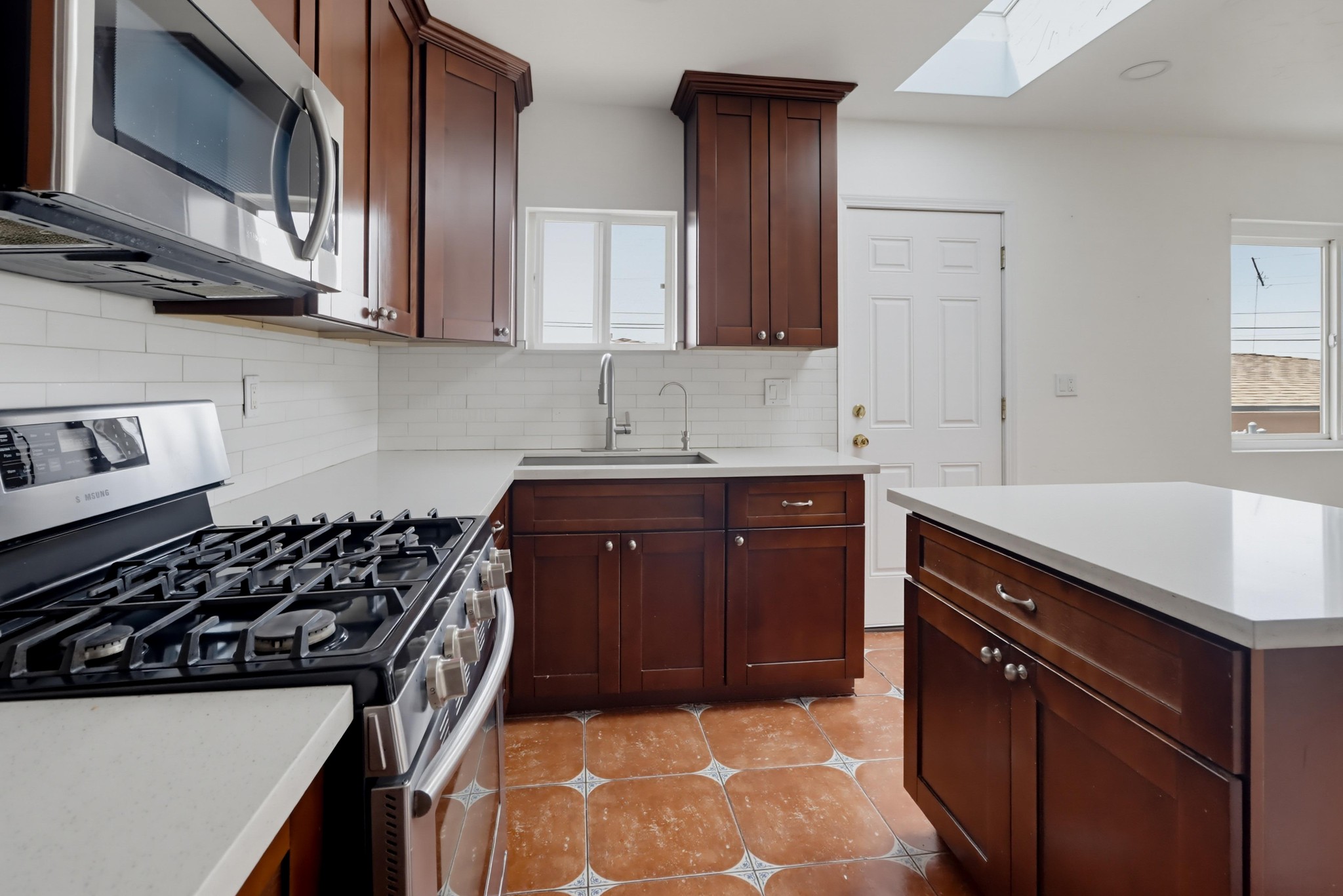 Virtual tour photo 24 of 46 for 2585 Deauville St