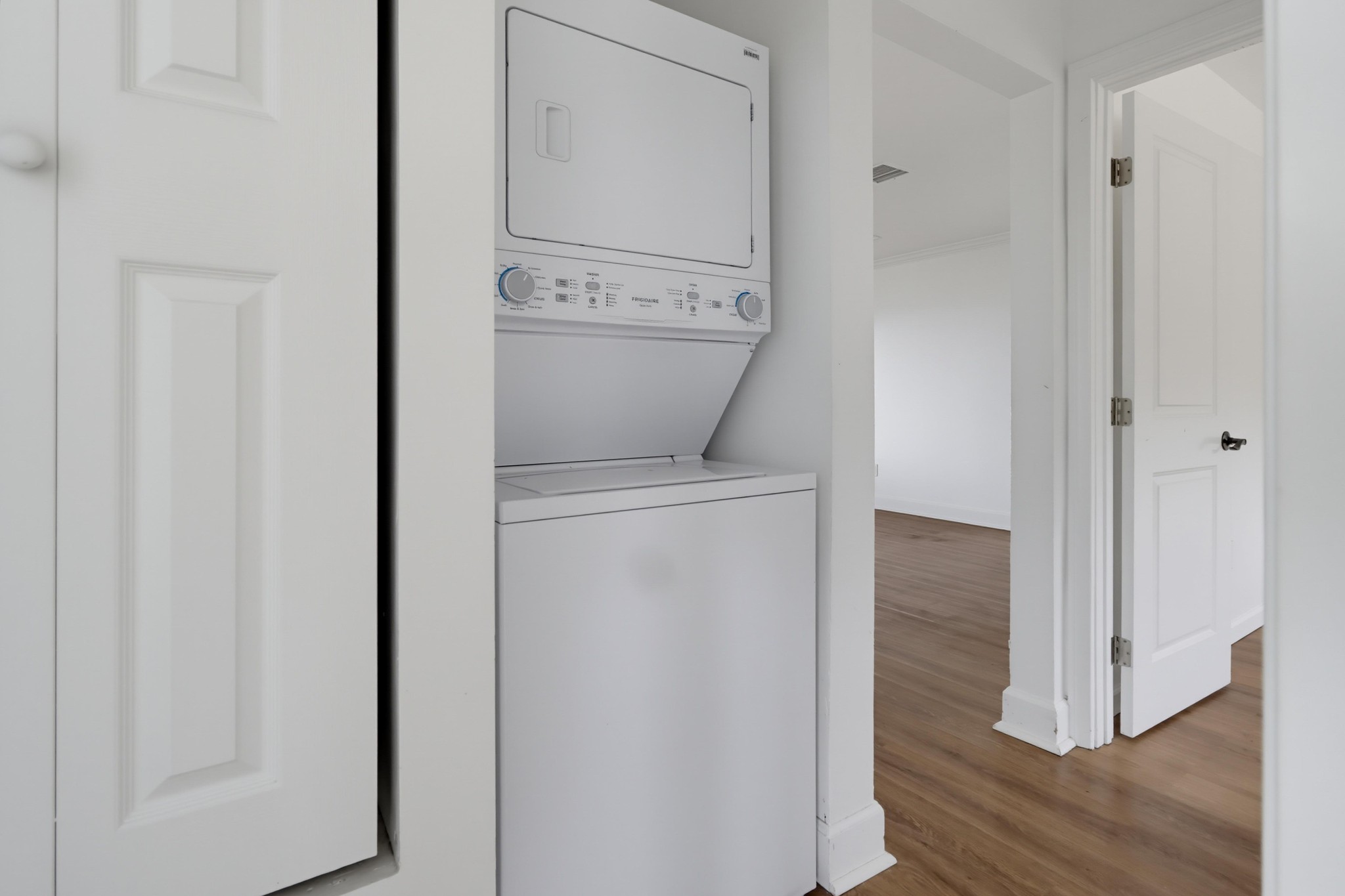 Virtual tour photo 31 of 46 for 2585 Deauville St