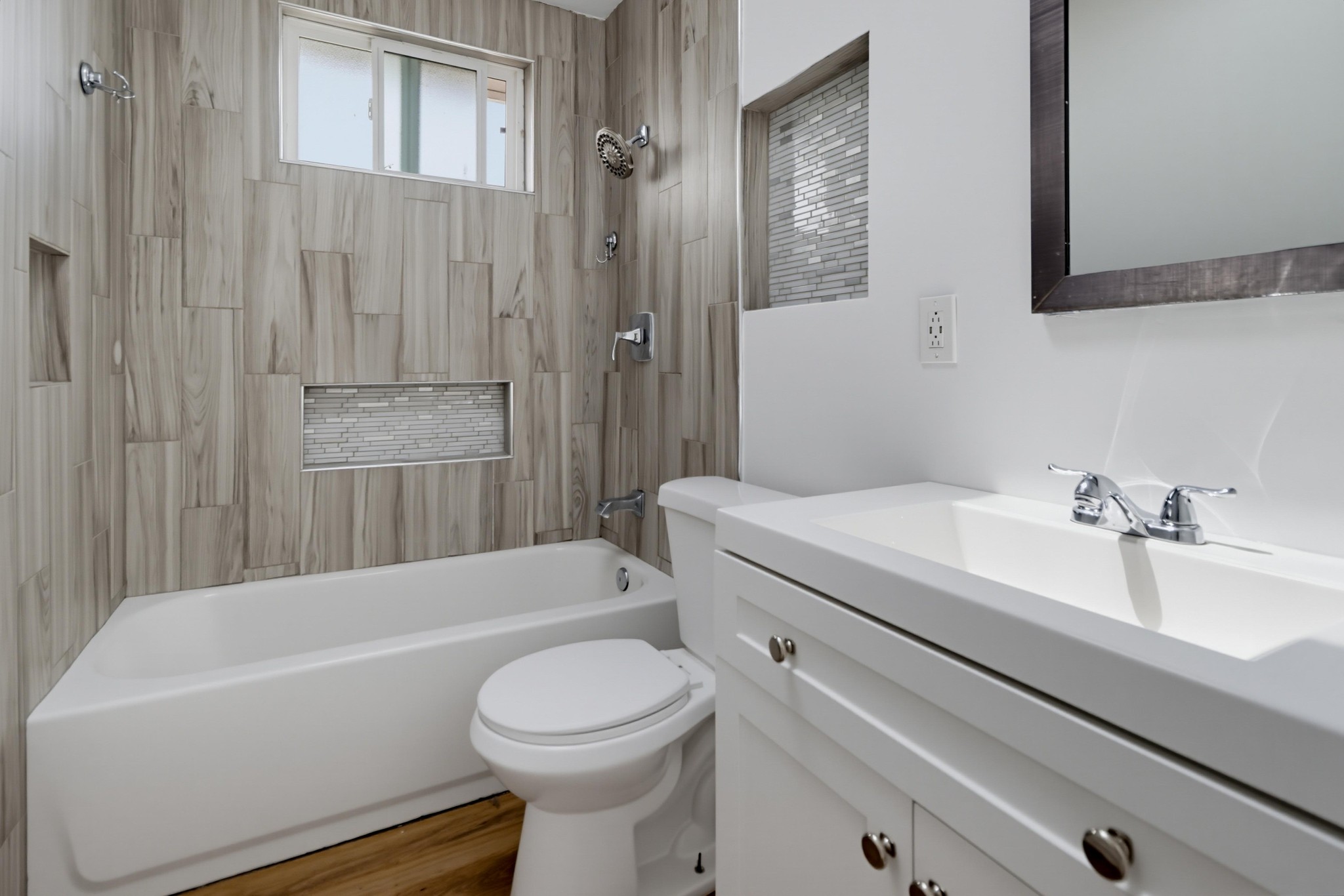 Virtual tour photo 32 of 46 for 2585 Deauville St