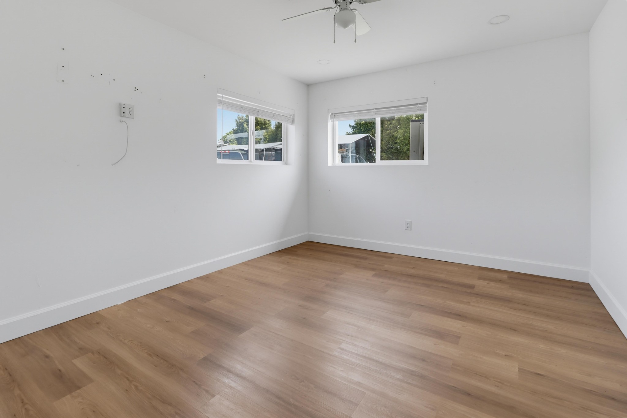 Virtual tour photo 33 of 46 for 2585 Deauville St