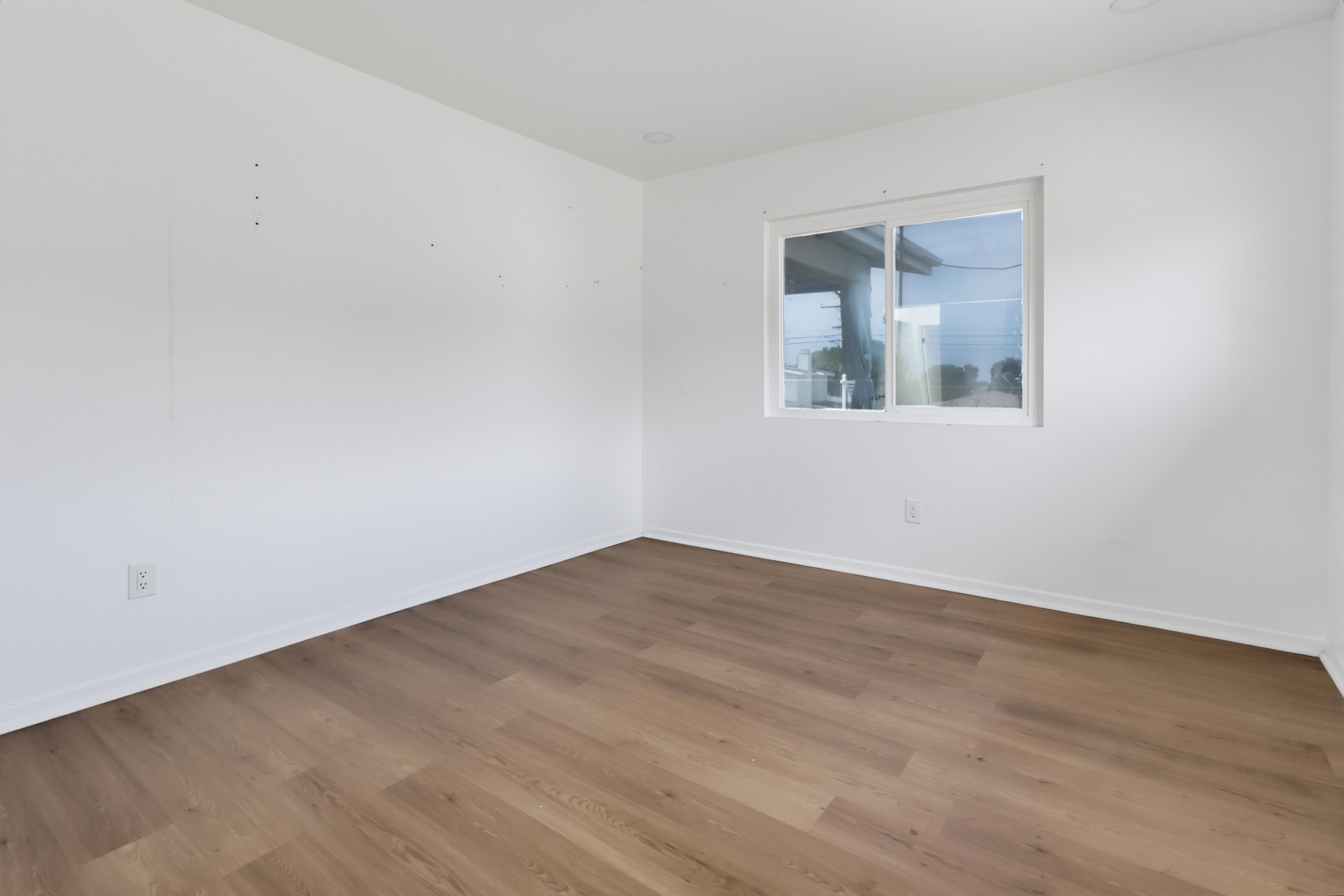 Virtual tour photo 38 of 46 for 2585 Deauville St