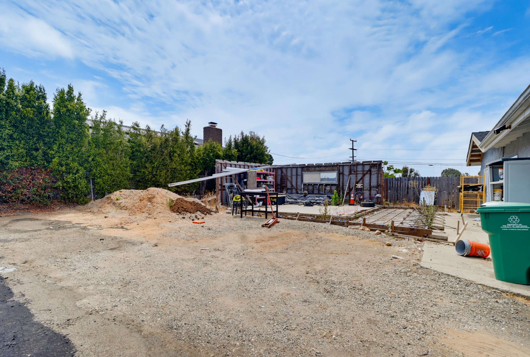 Virtual tour photo 40 of 46 for 2585 Deauville St
